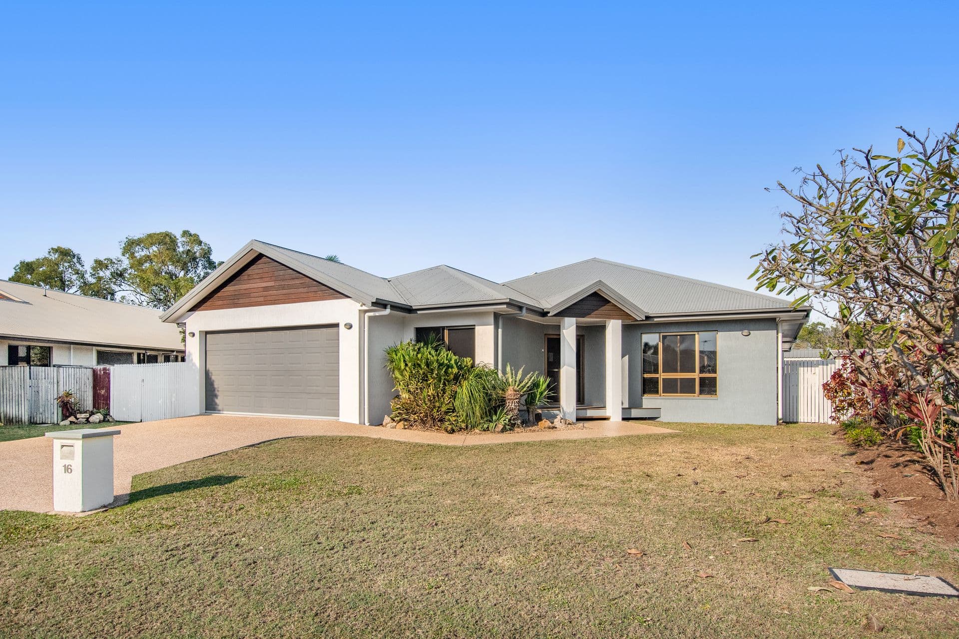 16 Woodwark Drive, Bushland Beach, QLD, 4818, Bushland Beach - Thumbnail 2