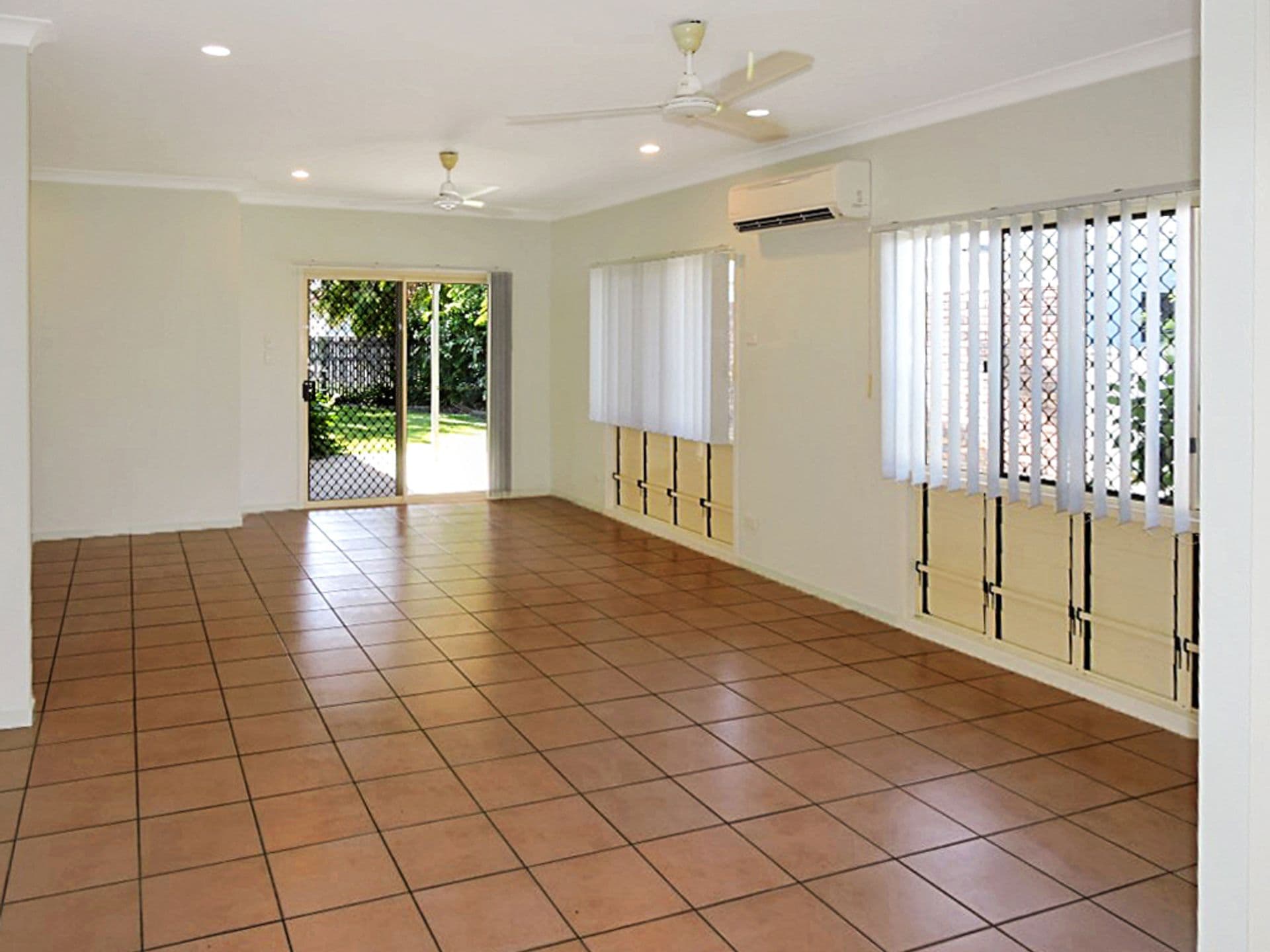 25 Eureka Crescent, Kirwan, QLD, 4817, Kirwan - Thumbnail 6