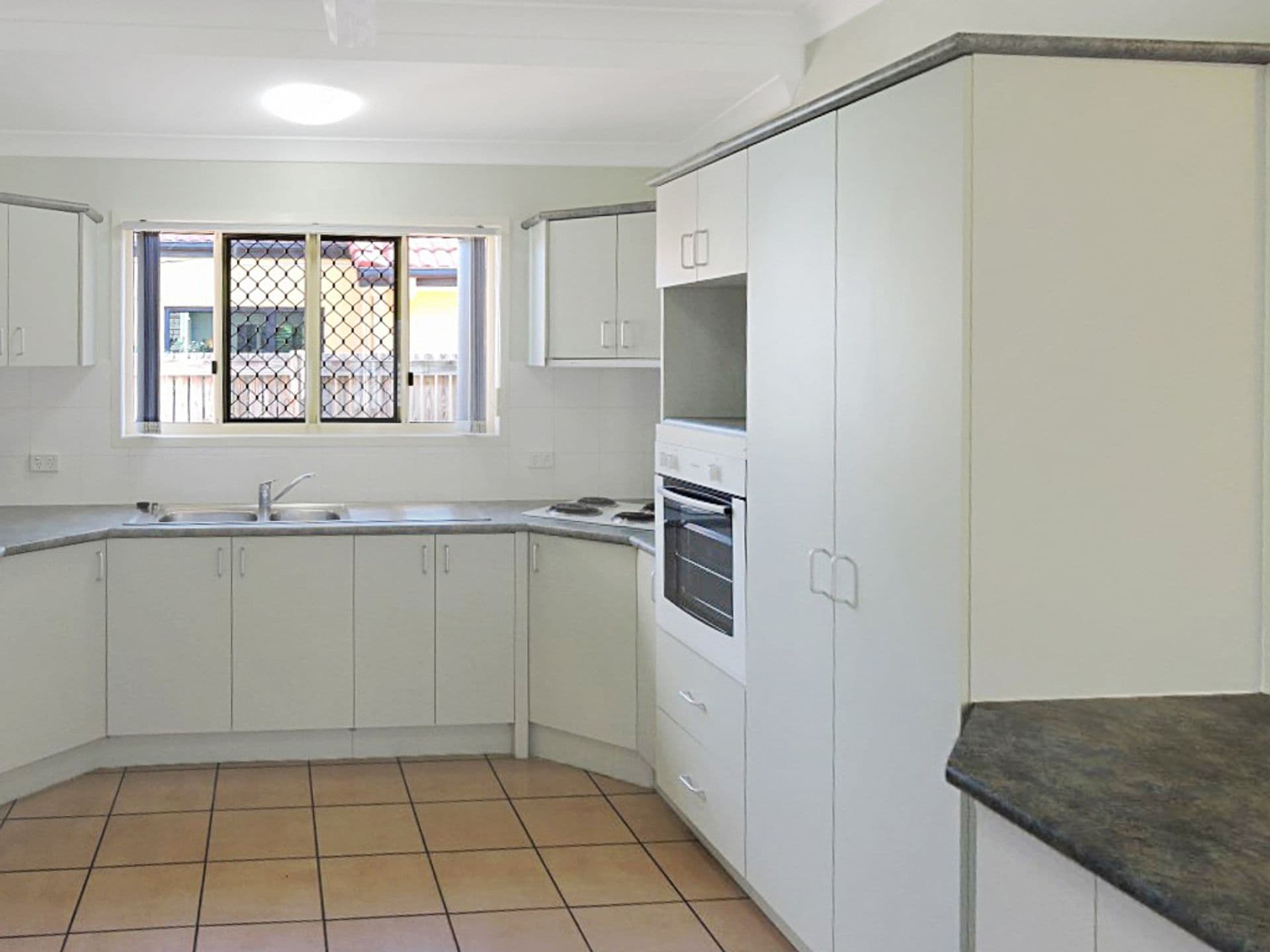 25 Eureka Crescent, Kirwan, QLD, 4817, Kirwan - Thumbnail 5