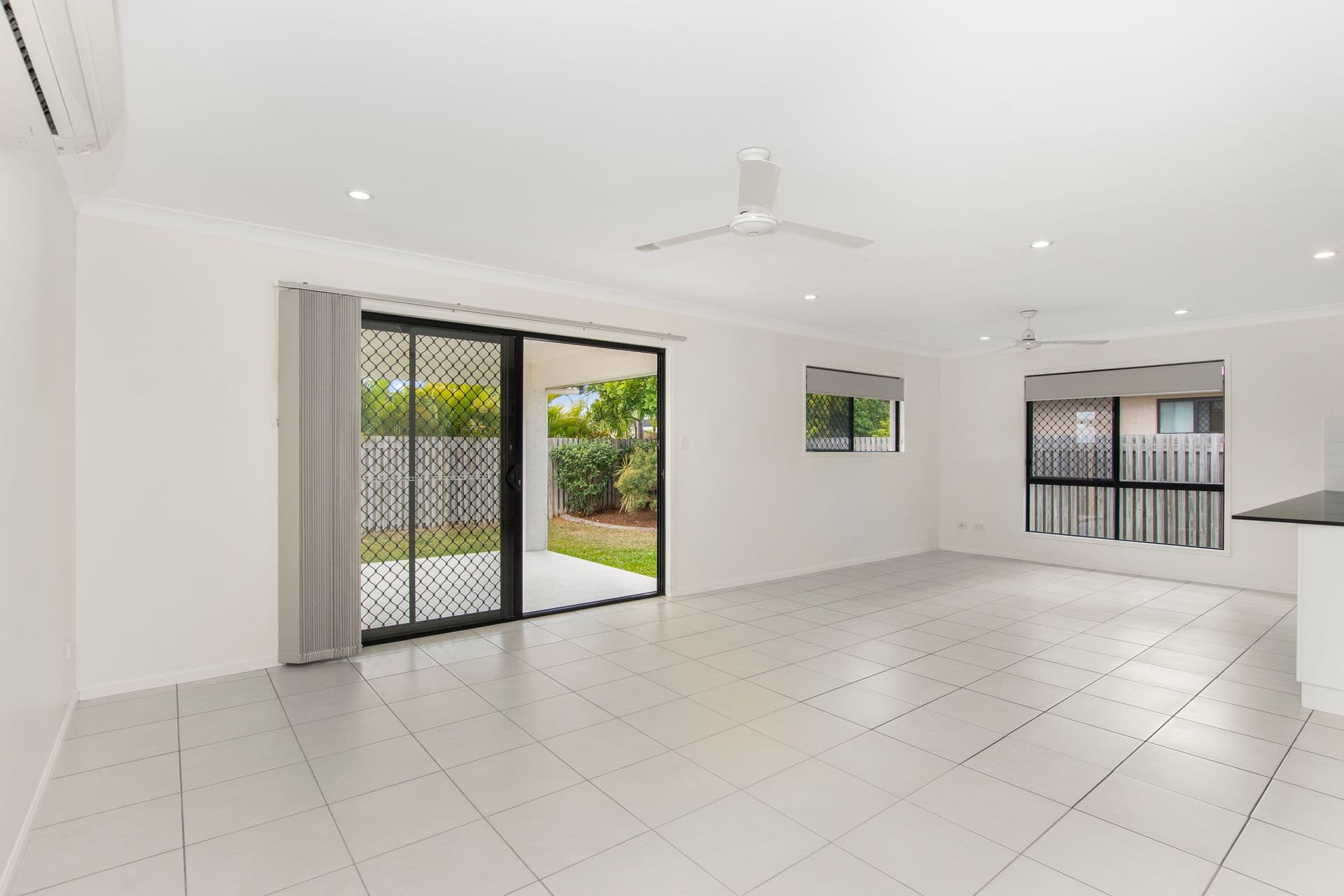 16 Molokai Street, Burdell, QLD, 4818, Burdell - Thumbnail 3