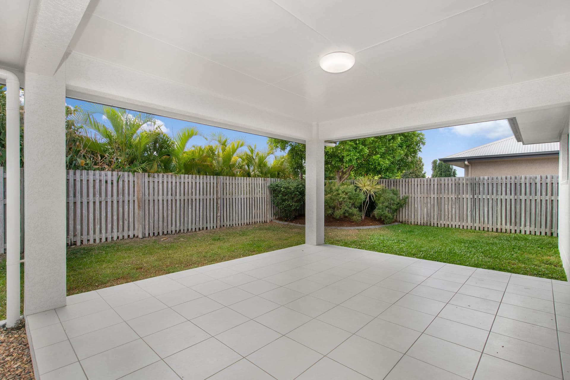 16 Molokai Street, Burdell, QLD, 4818, Burdell - Thumbnail 2