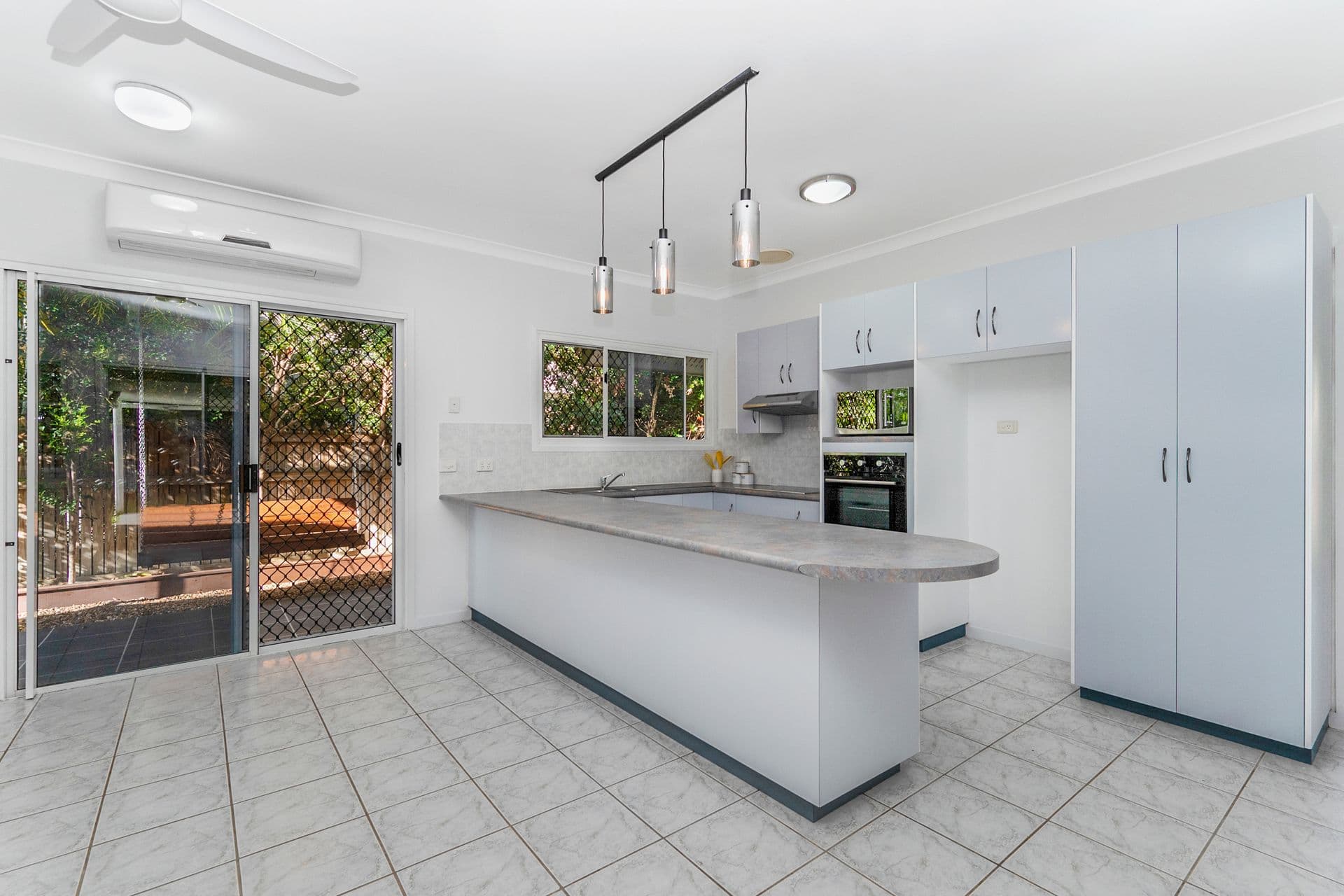 11 Evergreen Drive, Kirwan, QLD, 4817, Kirwan - Thumbnail 2