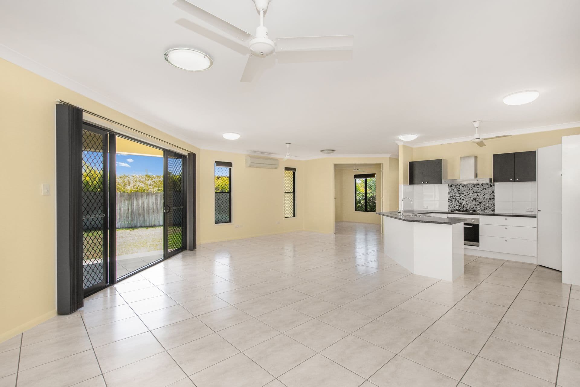 22 Cardillah Avenue, Bohle Plains, QLD, 4817, Bohle Plains - Thumbnail 3