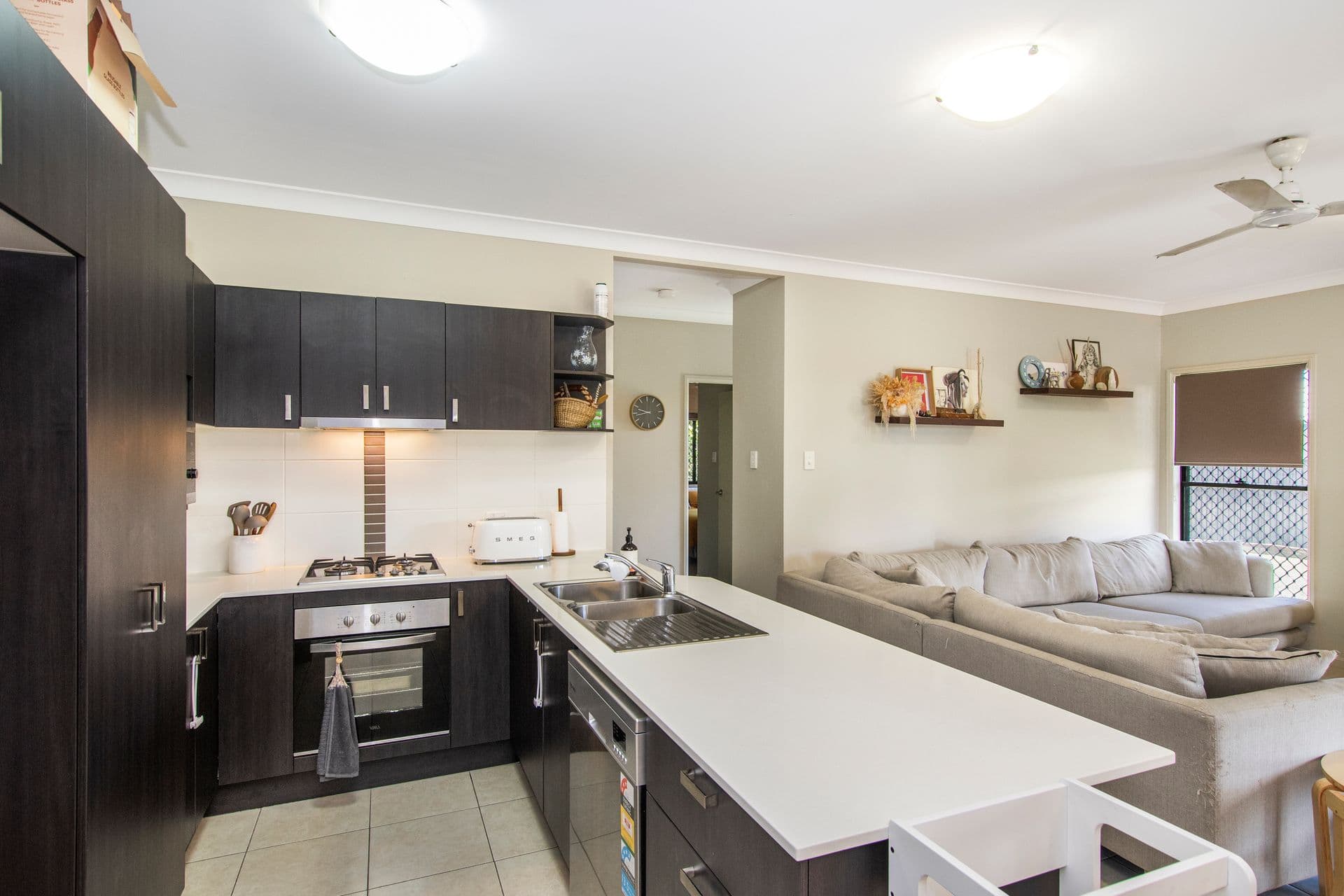 23 Bilbao Place, Bushland Beach, QLD, 4818, Bushland Beach - Thumbnail 2