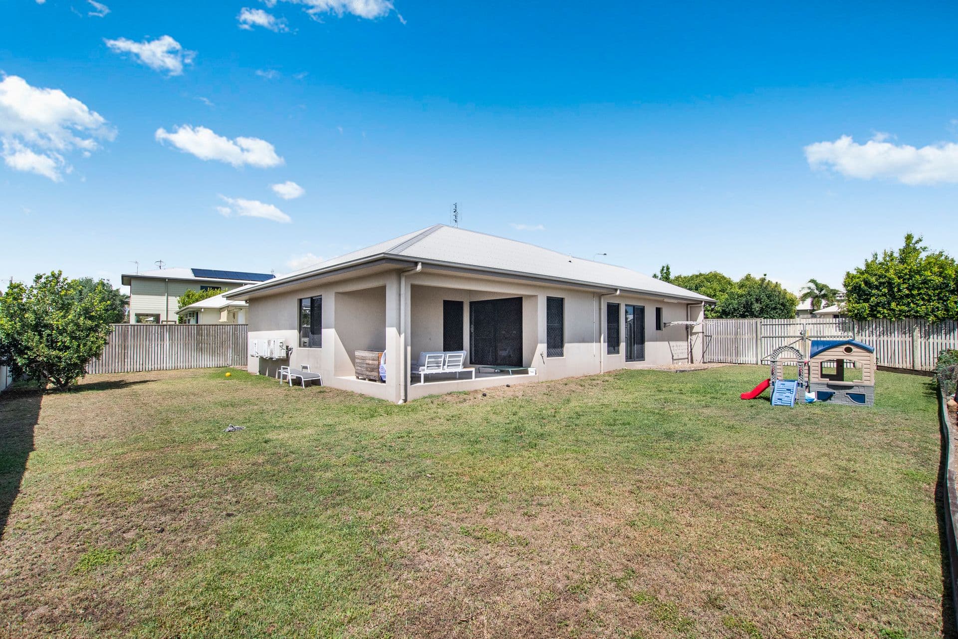 23 Bilbao Place, Bushland Beach, QLD, 4818, Bushland Beach - Thumbnail 5