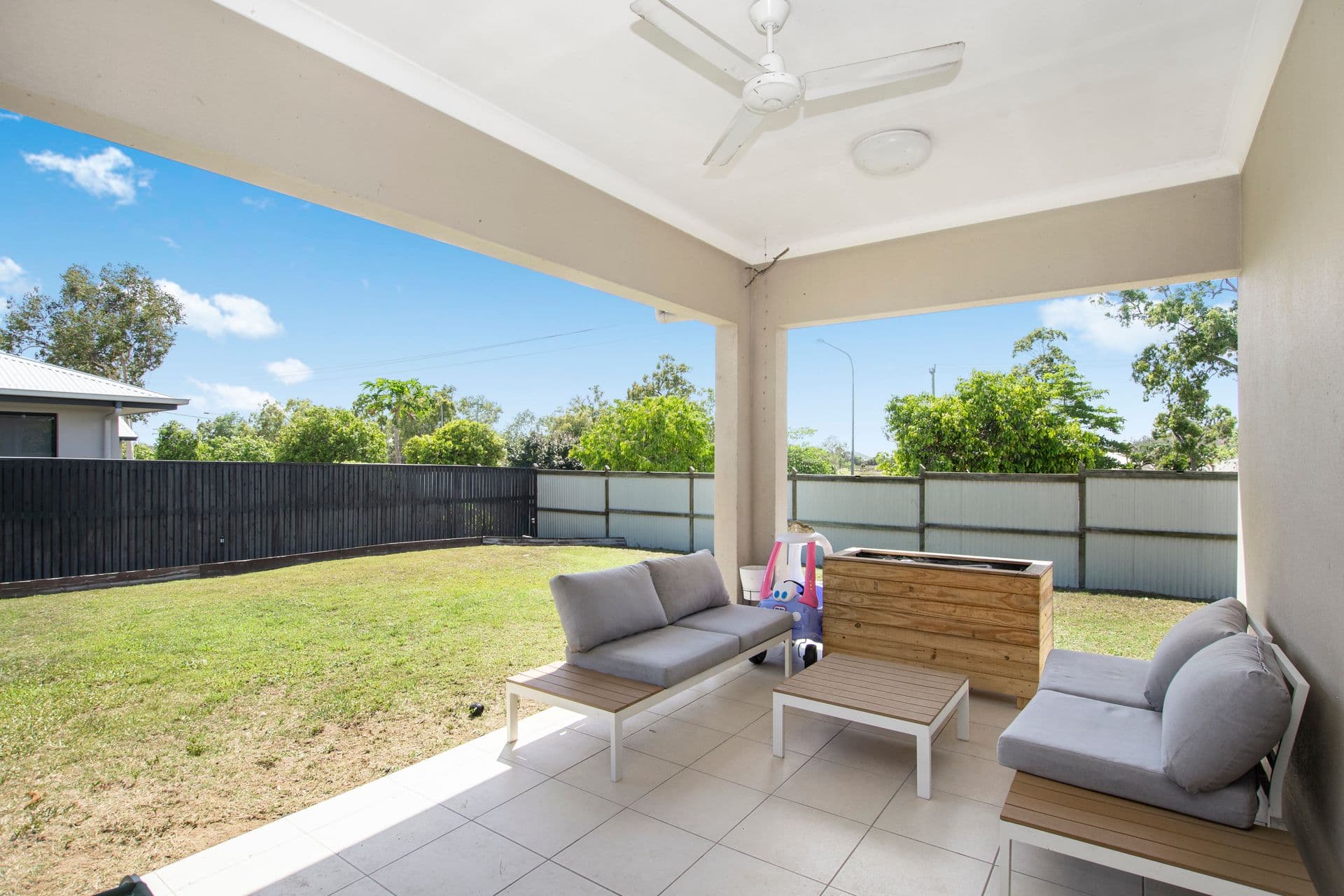 23 Bilbao Place, Bushland Beach, QLD, 4818, Bushland Beach - Thumbnail 4