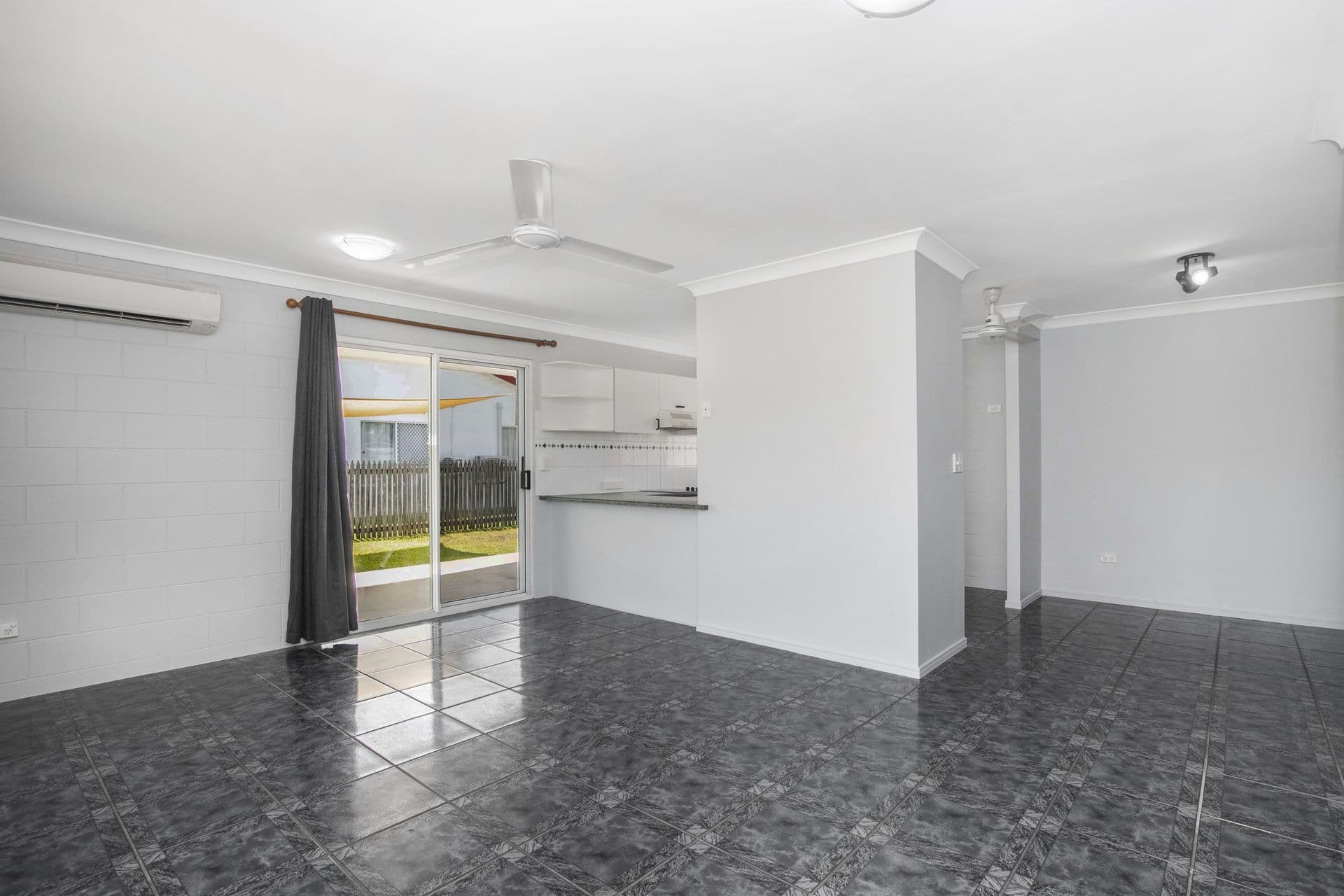 2 Monika Court, Rasmussen, QLD, 4815, Rasmussen - Thumbnail 3