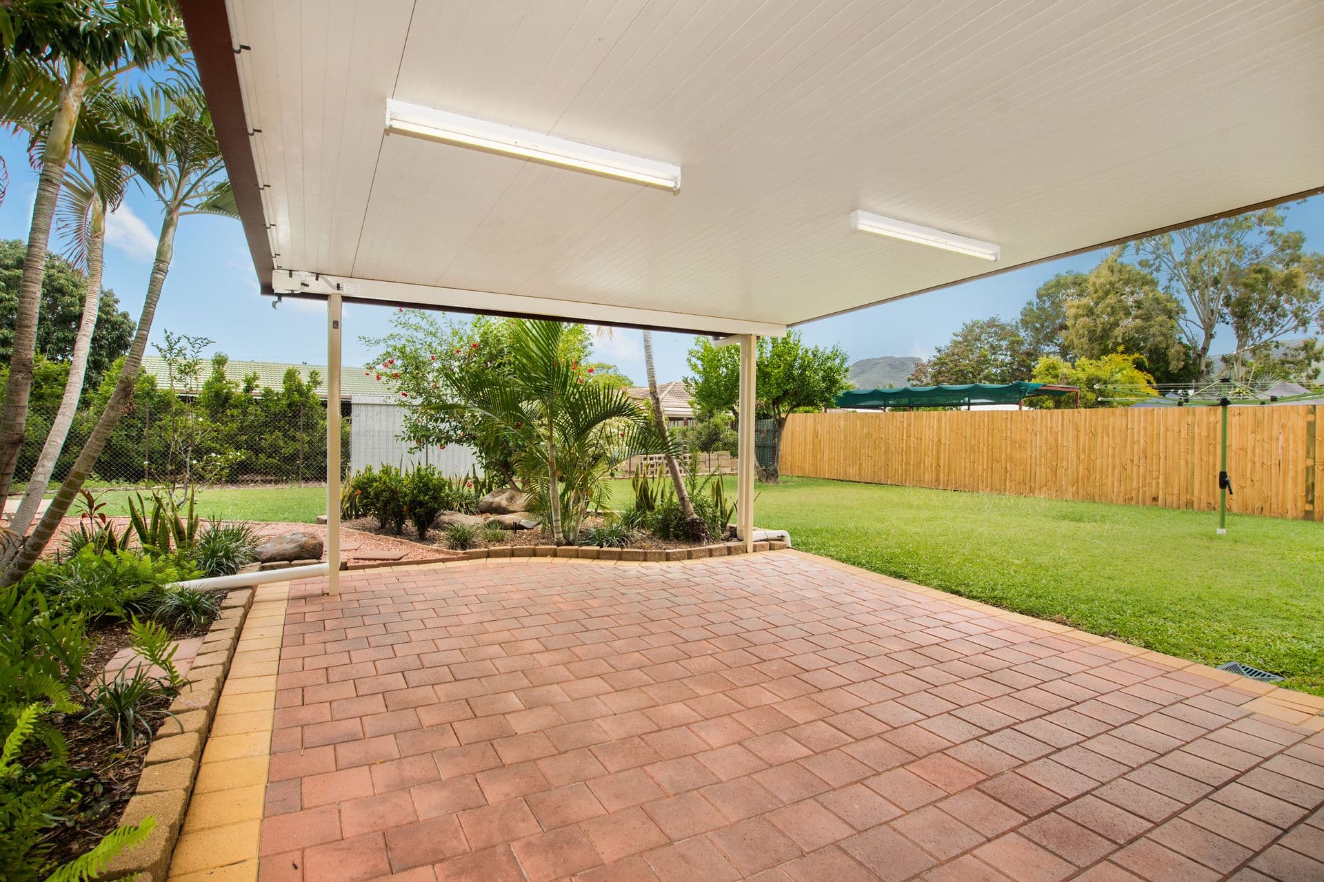 19 Salina Drive, Kelso, QLD, 4815, Kelso - Thumbnail 2