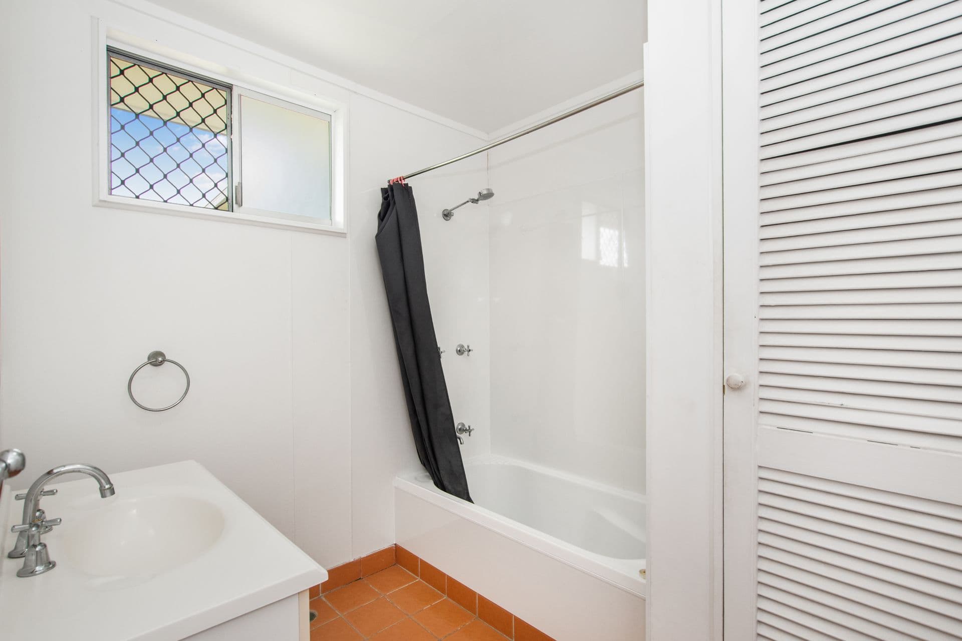 5 Majanna Street, Mount Louisa, QLD, 4814, Mount Louisa - Thumbnail 6