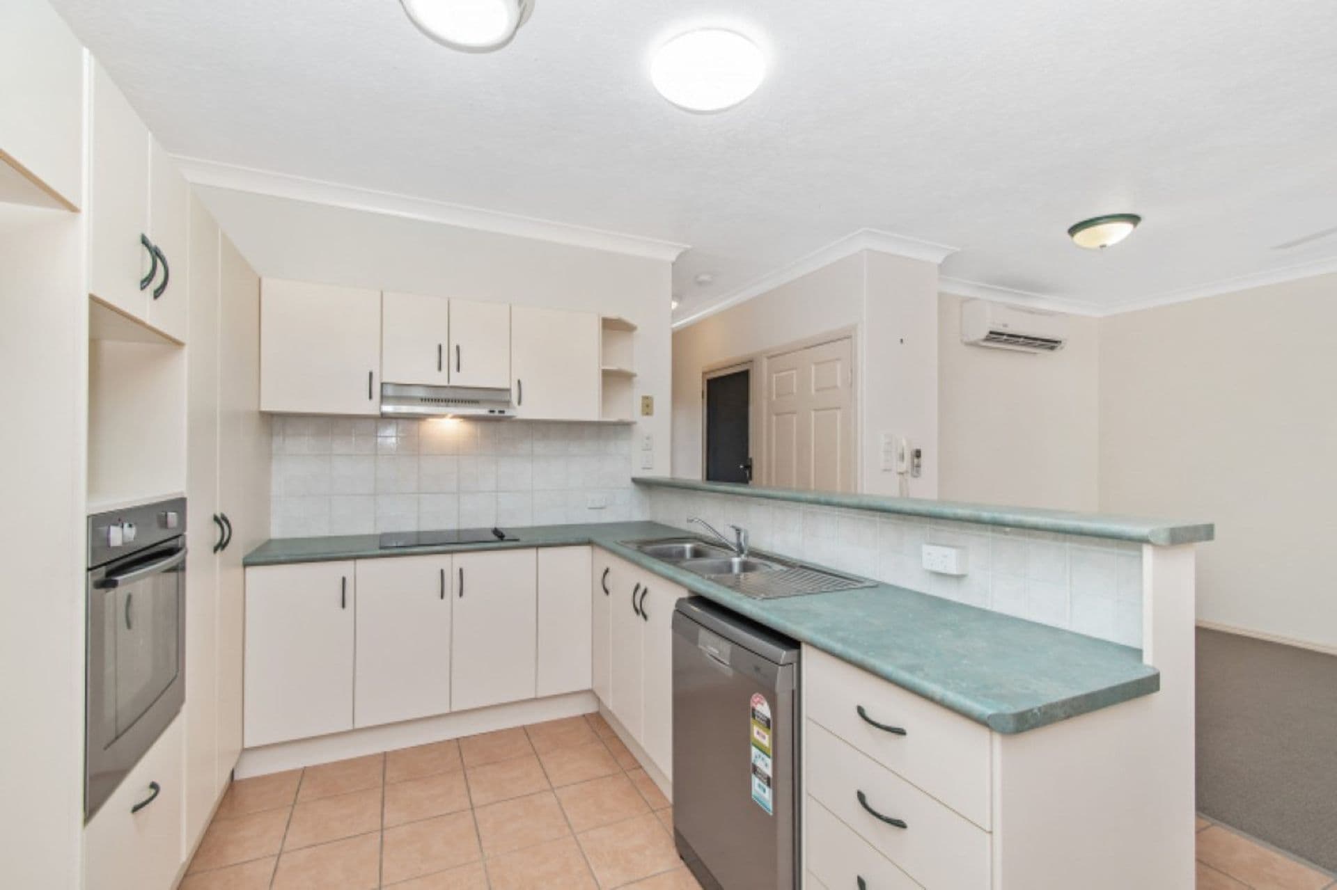 25/17 Canterbury Road, Kirwan, QLD, 4817, Kirwan - Thumbnail 3