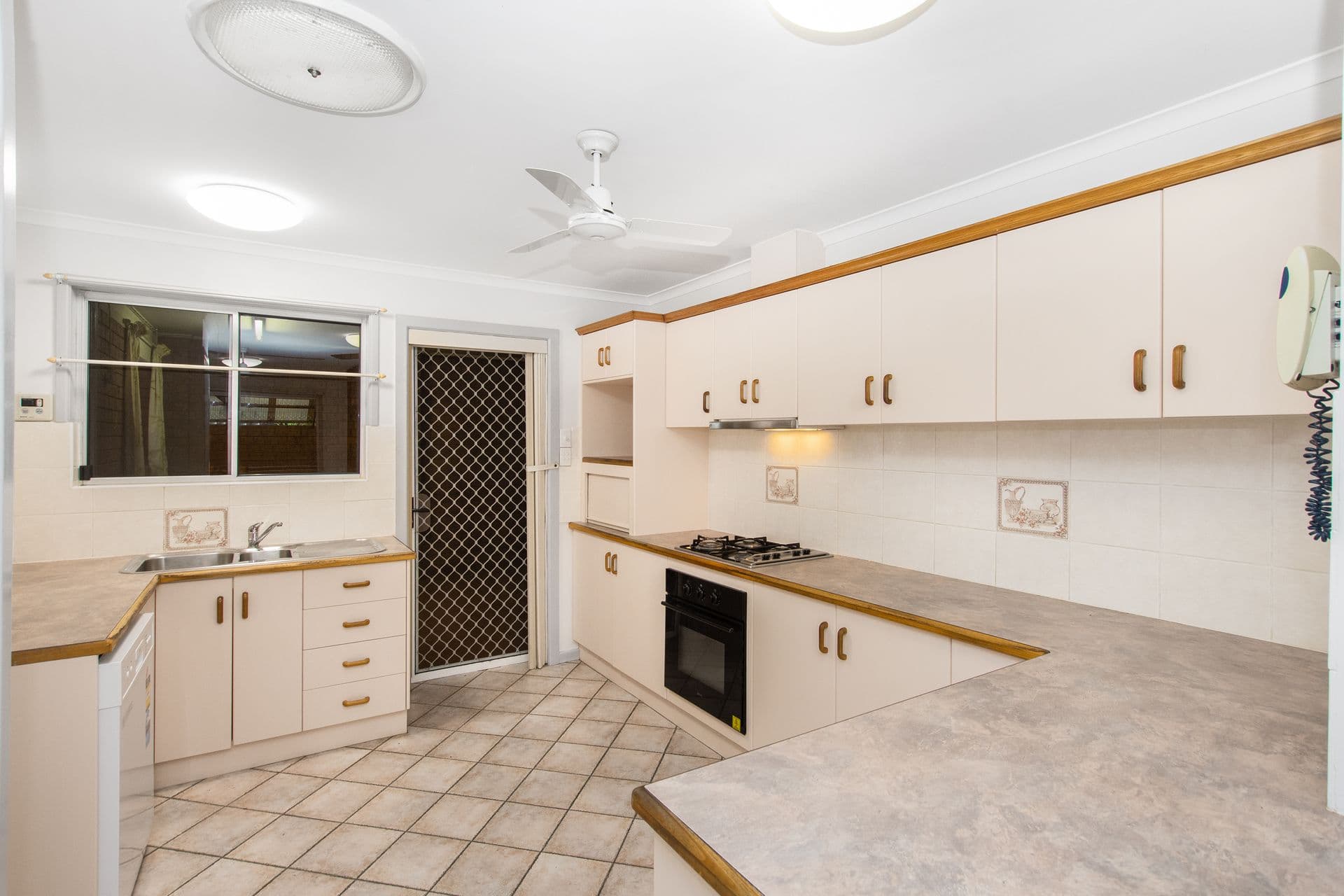 32 Shirleen Crescent, Condon, QLD, 4815, Condon - Thumbnail 2