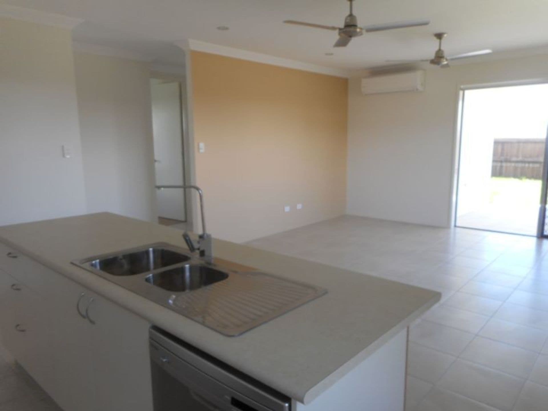 4 Filmoy Street, Bushland Beach, QLD, 4818, Bushland Beach - Thumbnail 3