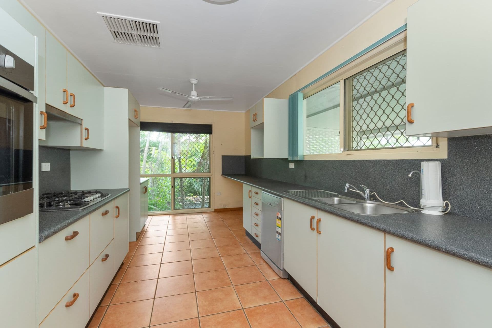 46 Nathan Street, Vincent, QLD, 4814, Vincent - Thumbnail 4