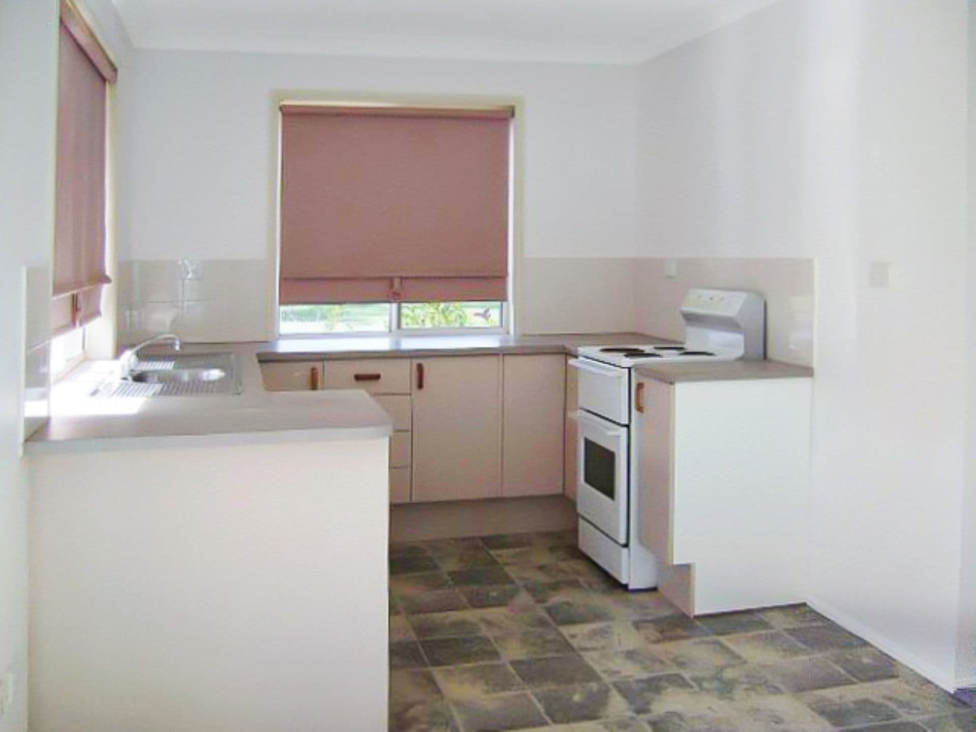 3 Guinane Court, Kelso, QLD, 4815, Kelso - Thumbnail 3