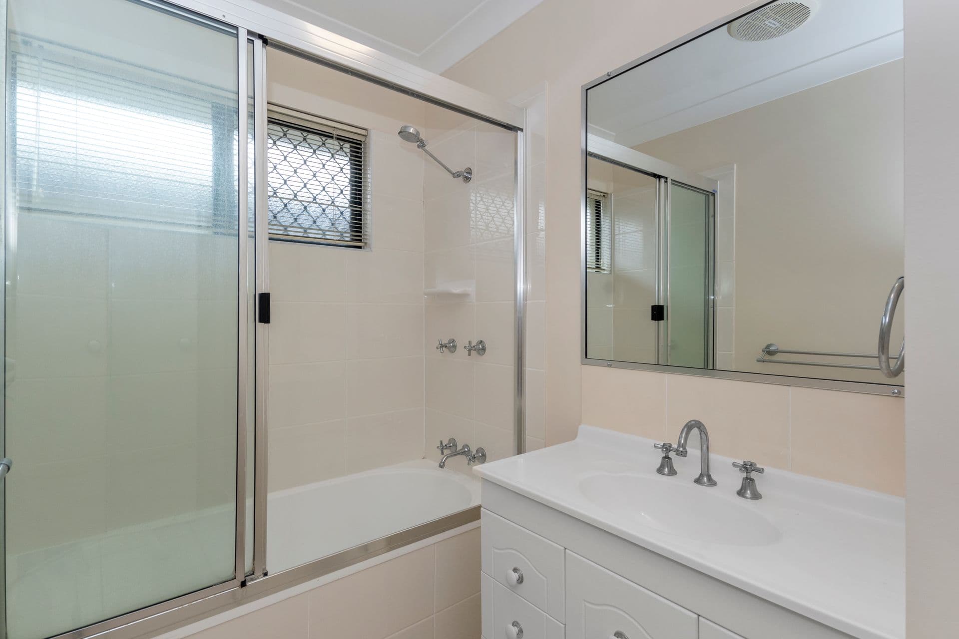 70 Beau Park Drive, Burdell, QLD, 4818, Burdell - Thumbnail 6