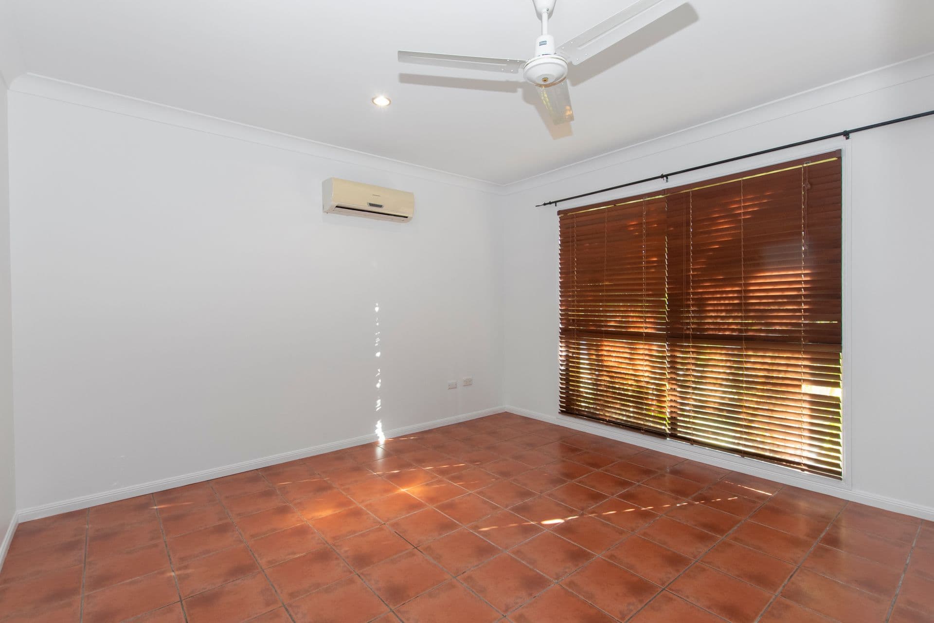 7 Spencer Avenue, Kirwan, QLD, 4817, Kirwan - Thumbnail 6
