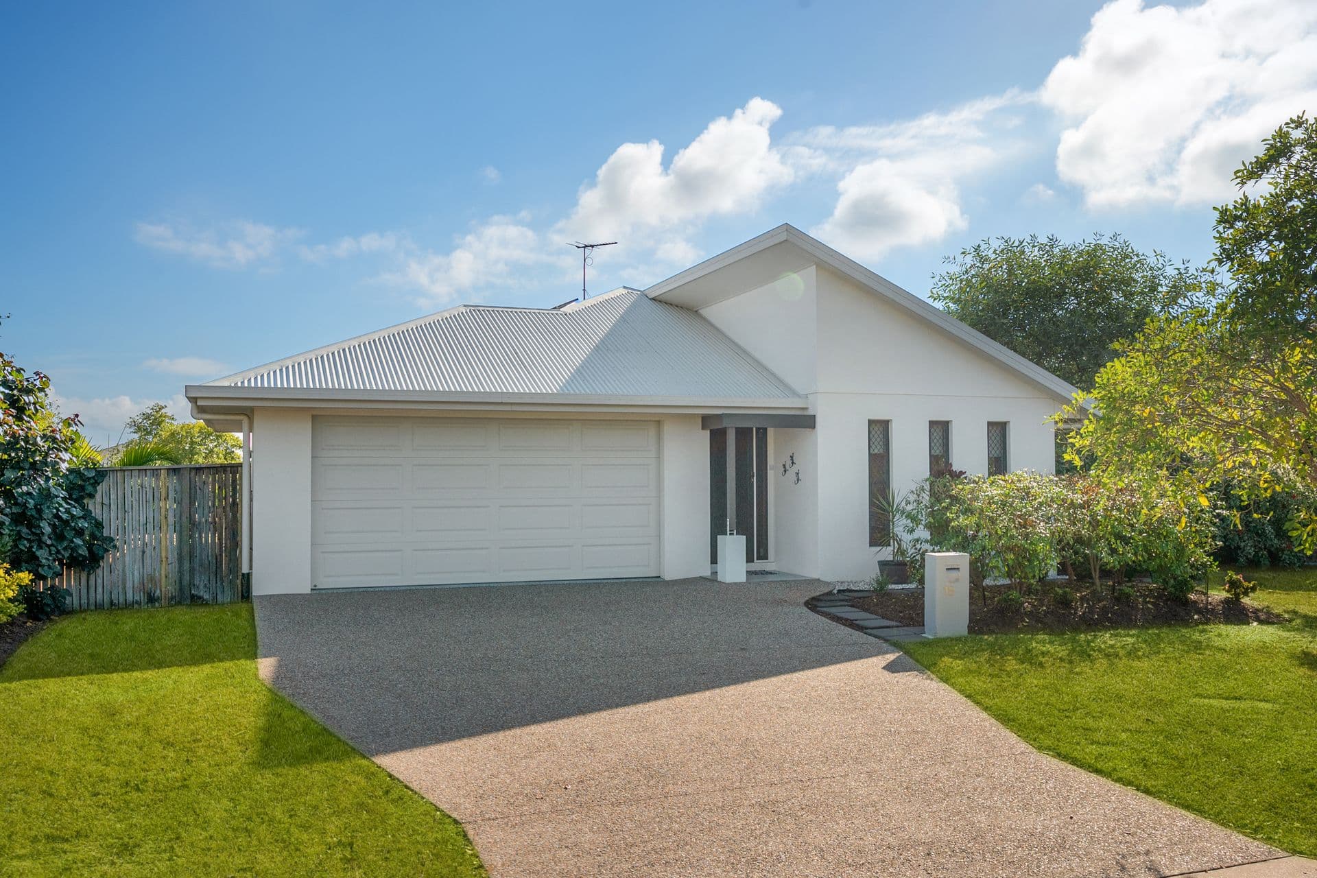 15 Ningaloo Crescent, Burdell, QLD, 4818, Burdell - Image 1