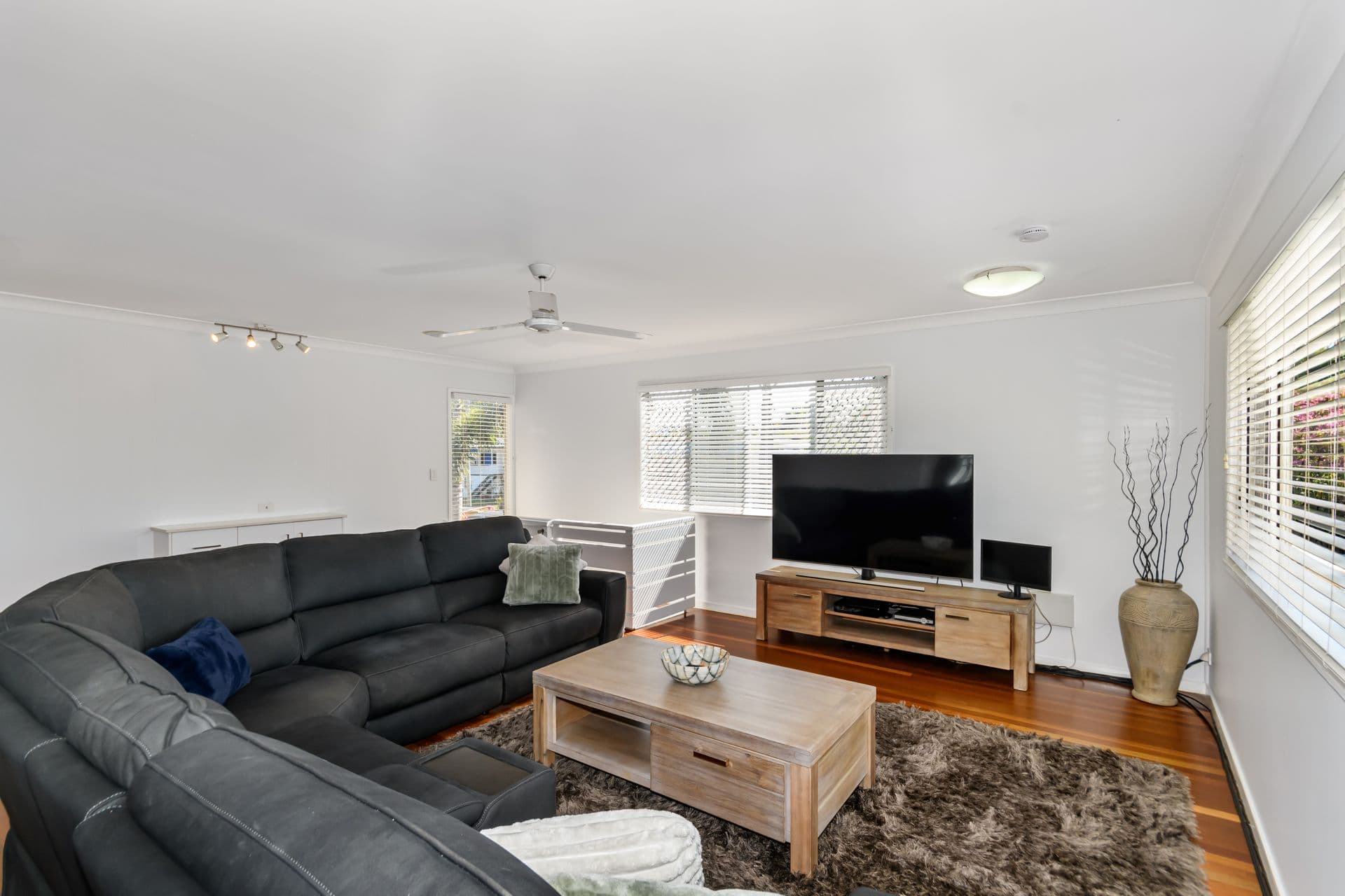 13 Valencia Street, Kirwan, QLD, 4817, Kirwan - Thumbnail 5