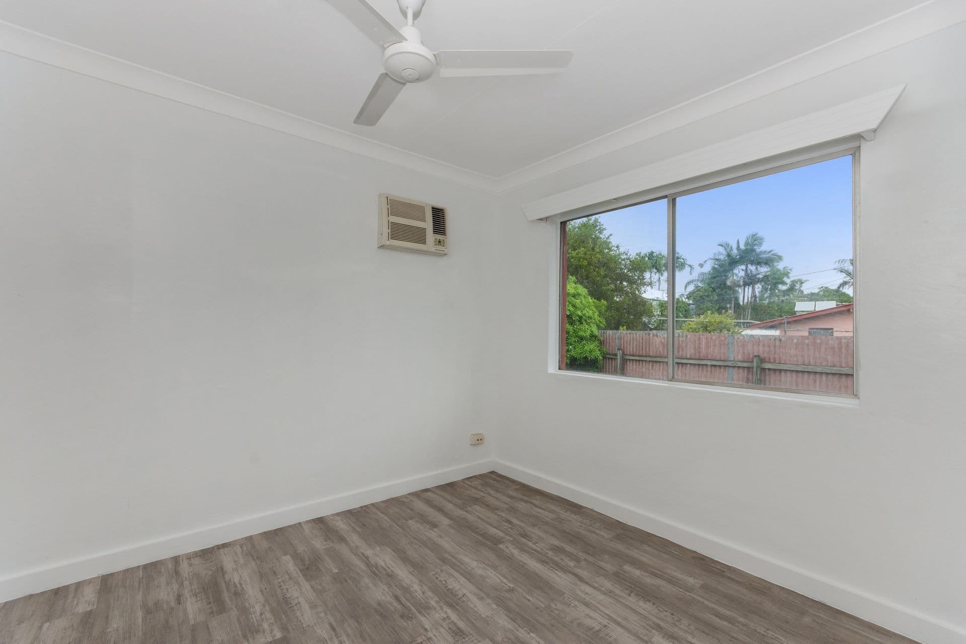 211 Hugh Street, Currajong, QLD, 4812, Currajong - Thumbnail 8