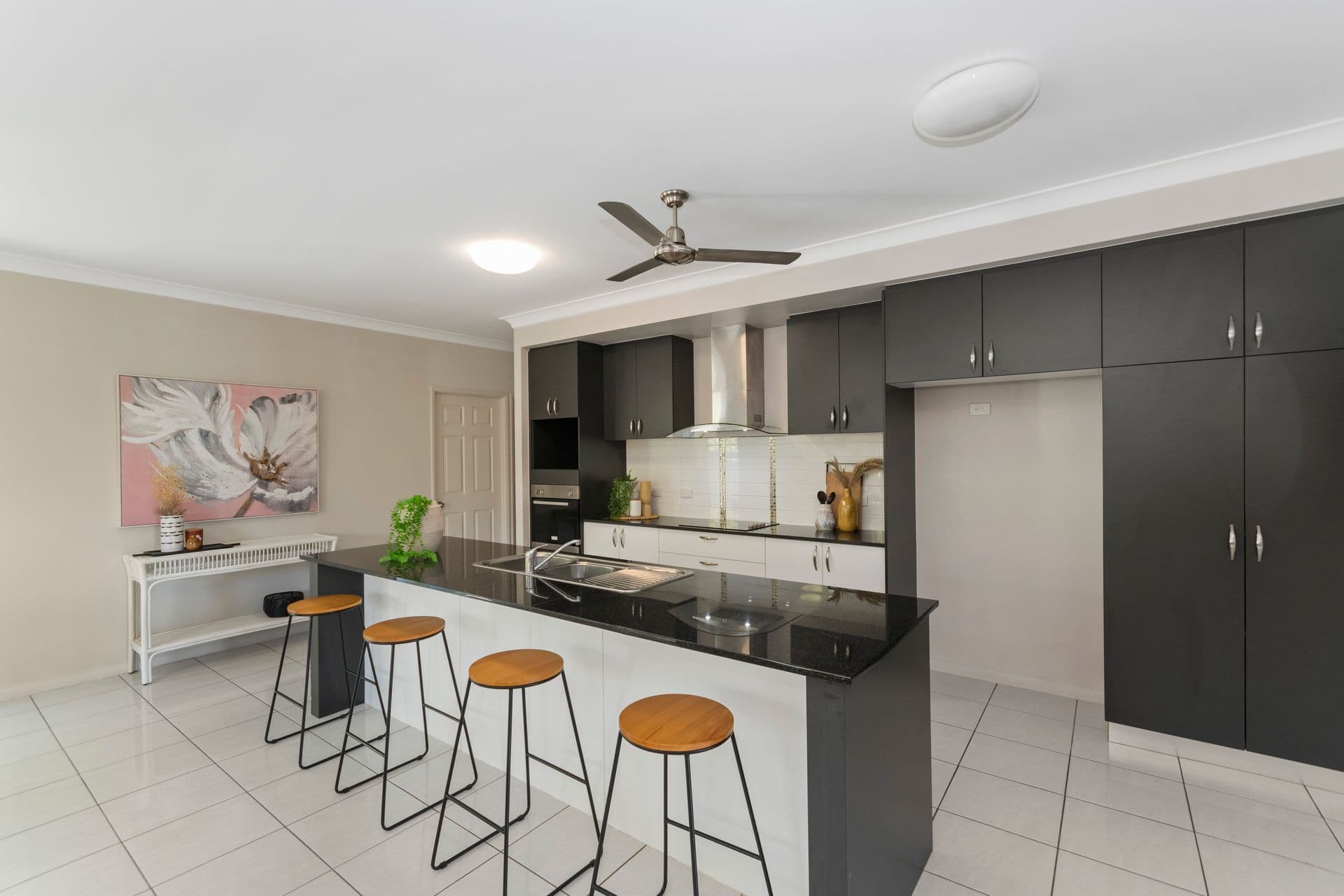 21 Broadwater Terrace, Idalia, QLD, 4811, Idalia - Thumbnail 2