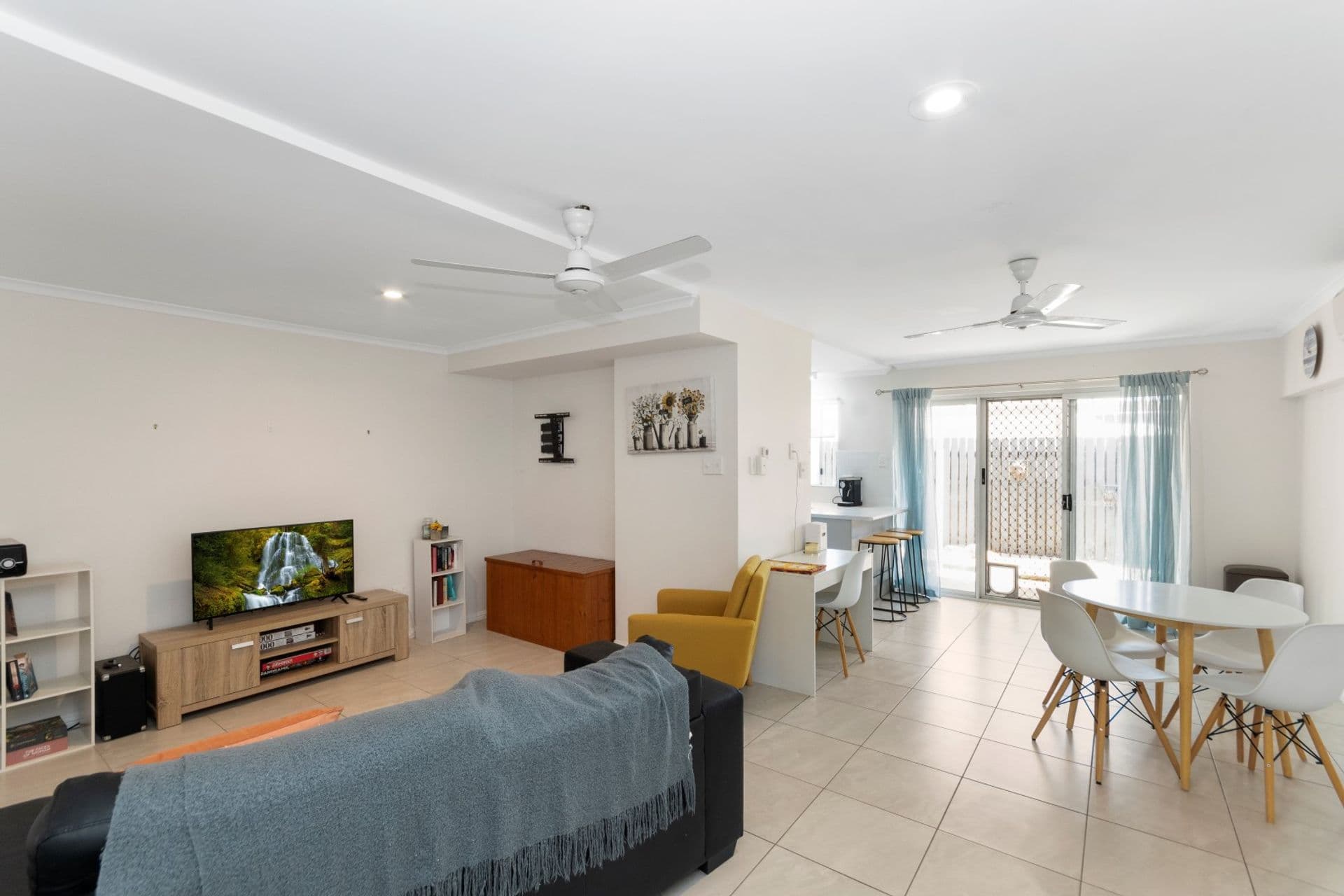 10/6-8 Benson Street, Rosslea, QLD, 4812, Rosslea - Thumbnail 3