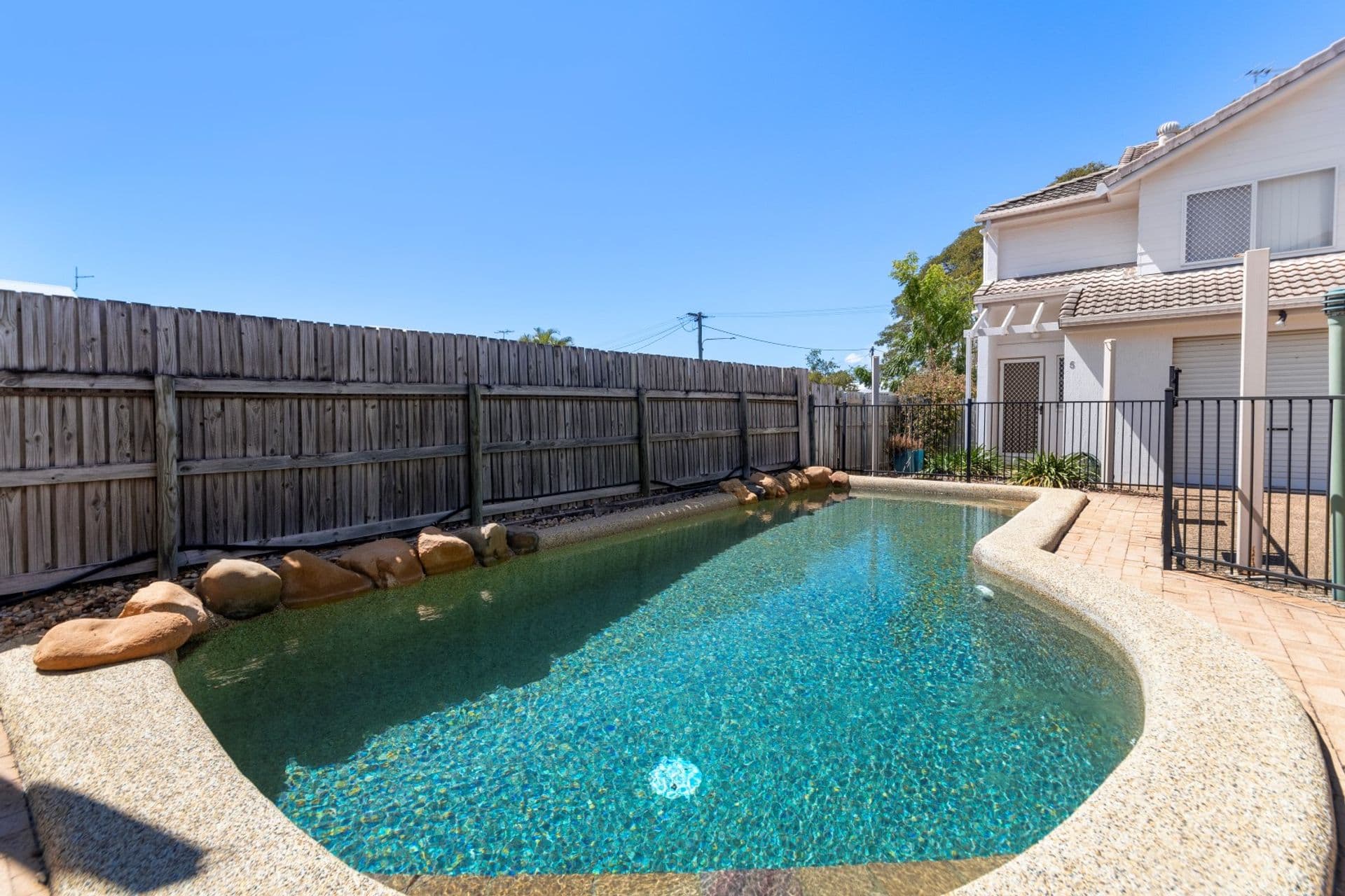 10/6-8 Benson Street, Rosslea, QLD, 4812, Rosslea - Image 1