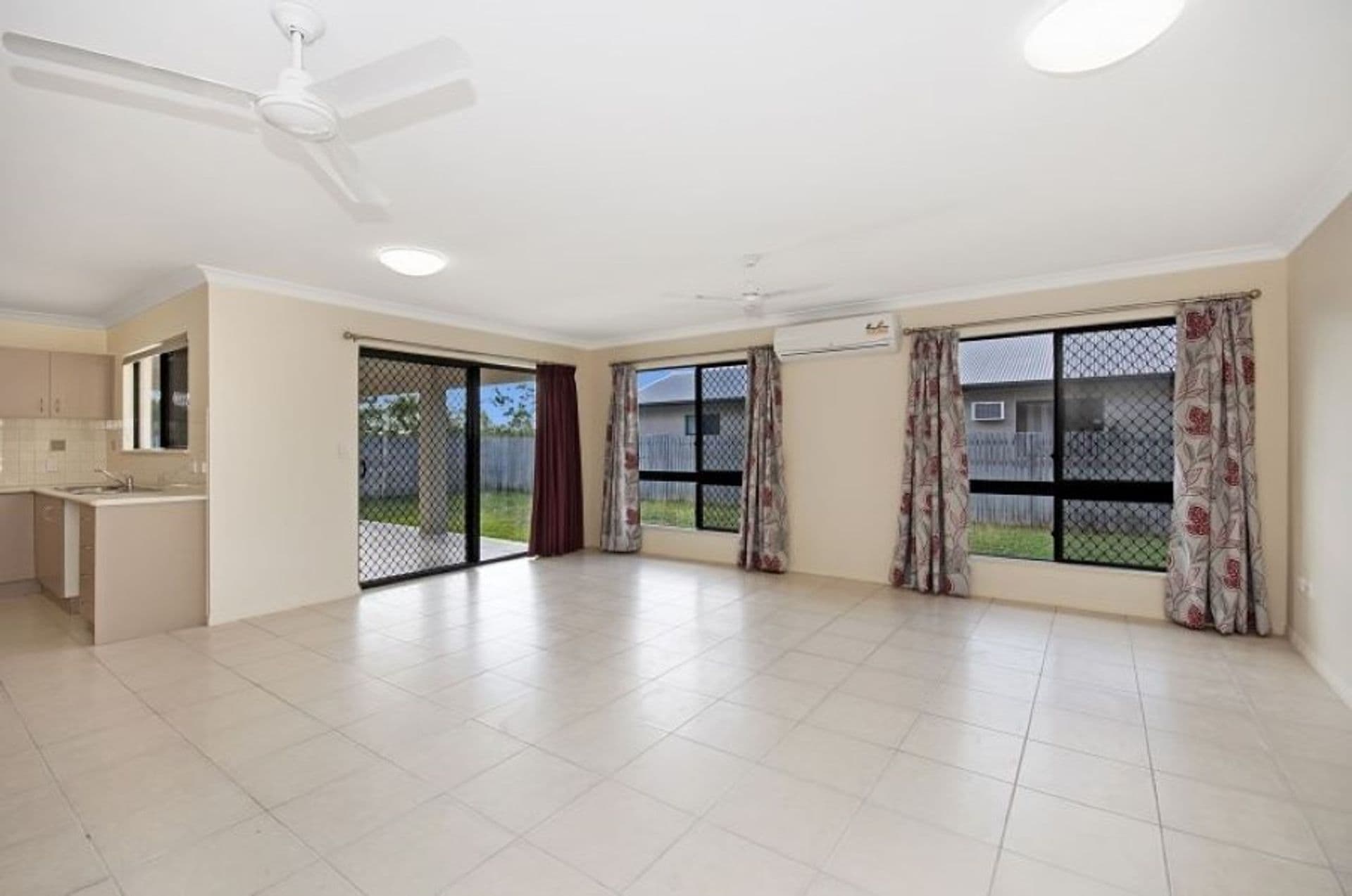 18 Dundabella Drive, Deeragun, QLD, 4818, Deeragun - Thumbnail 3