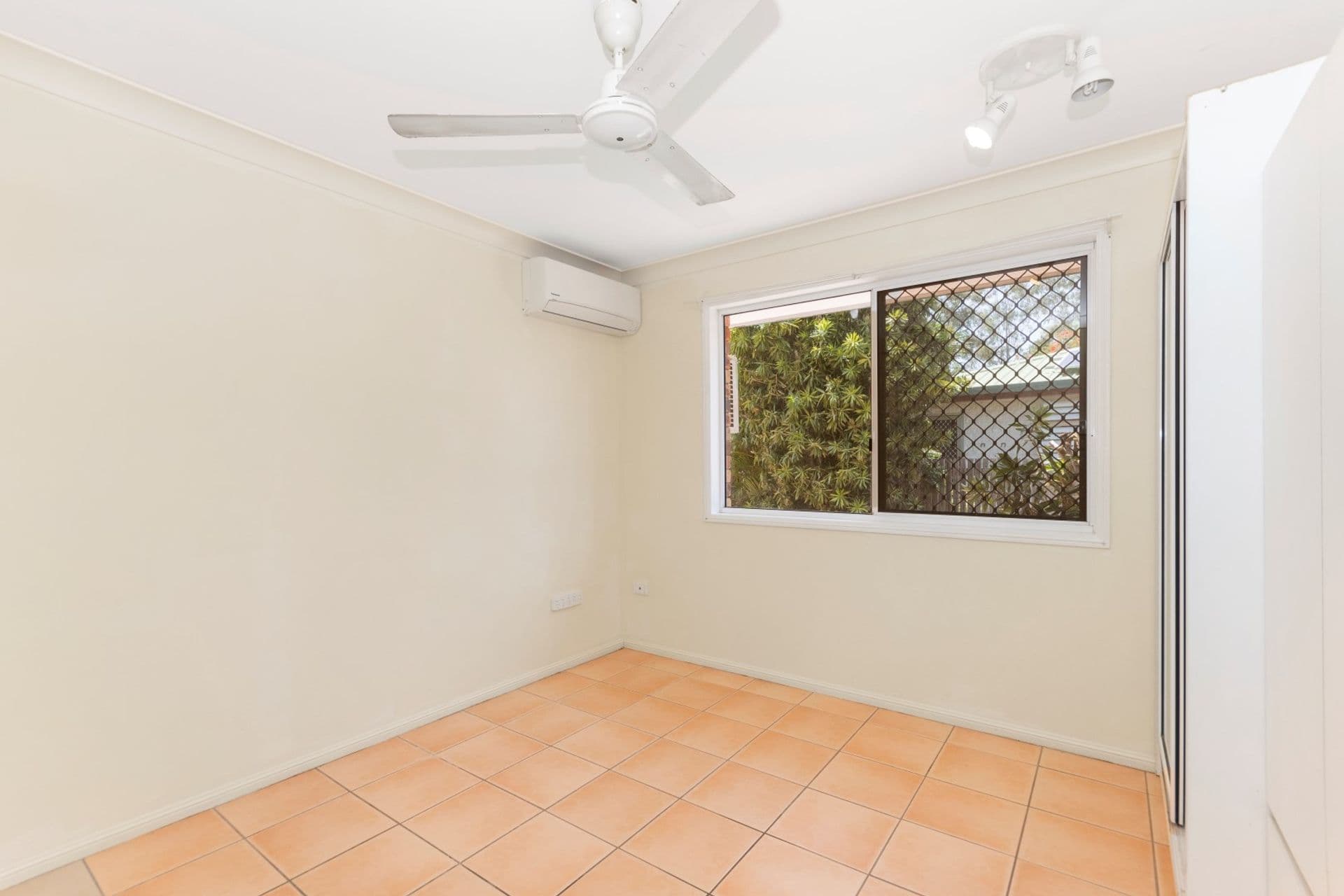15 Rosewood Avenue, Kelso, QLD, 4815, Kelso - Thumbnail 7