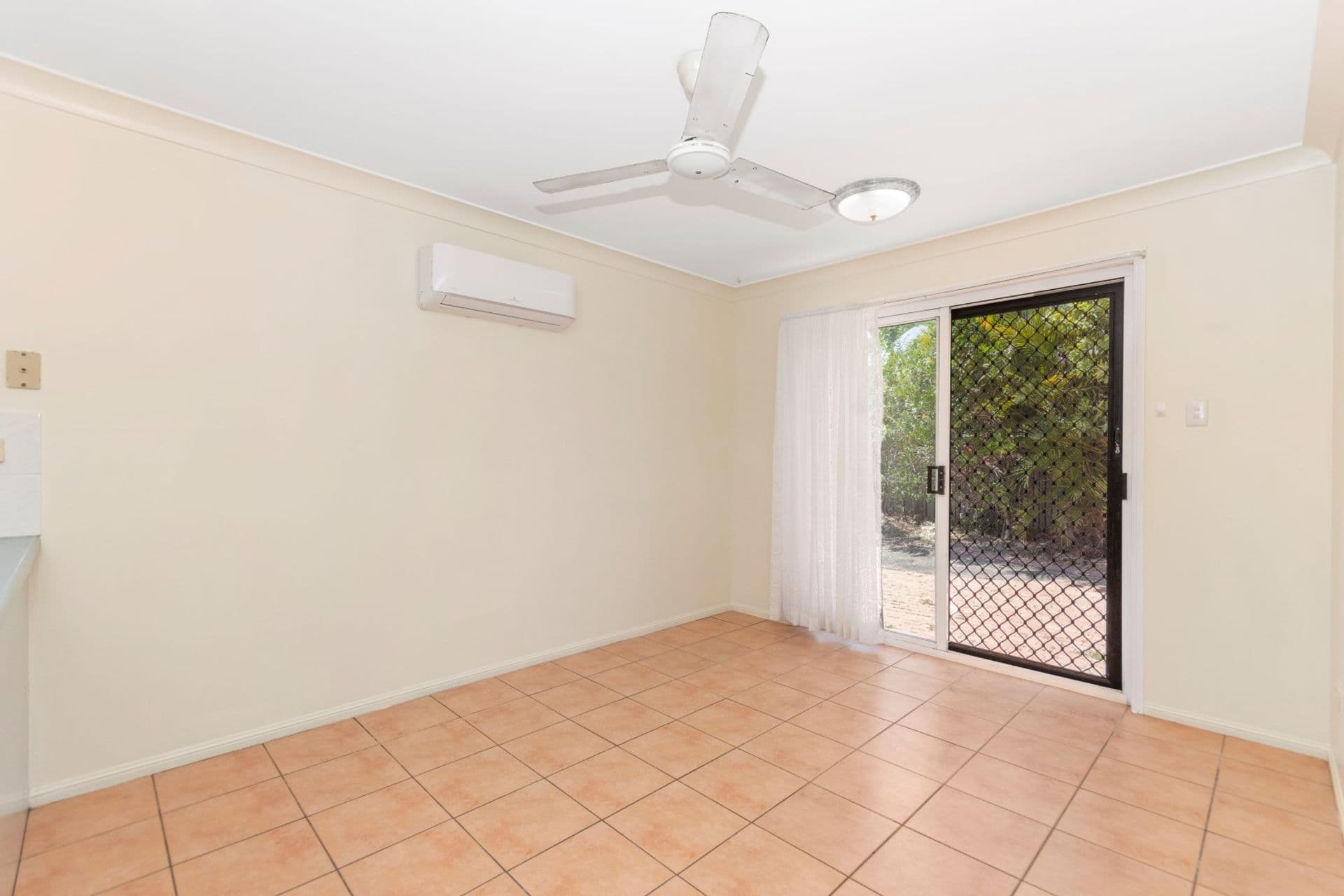 15 Rosewood Avenue, Kelso, QLD, 4815, Kelso - Thumbnail 5