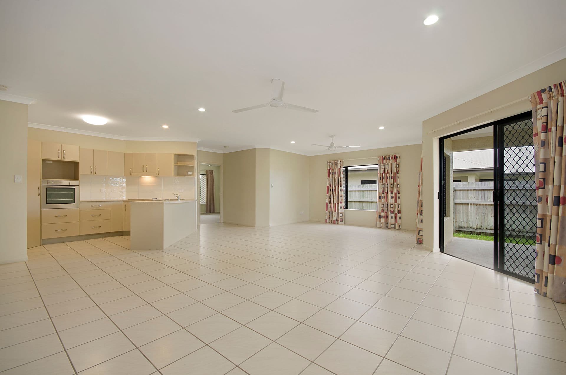 76 Kalynda Parade, Bohle Plains, QLD, 4817, Bohle Plains - Thumbnail 4