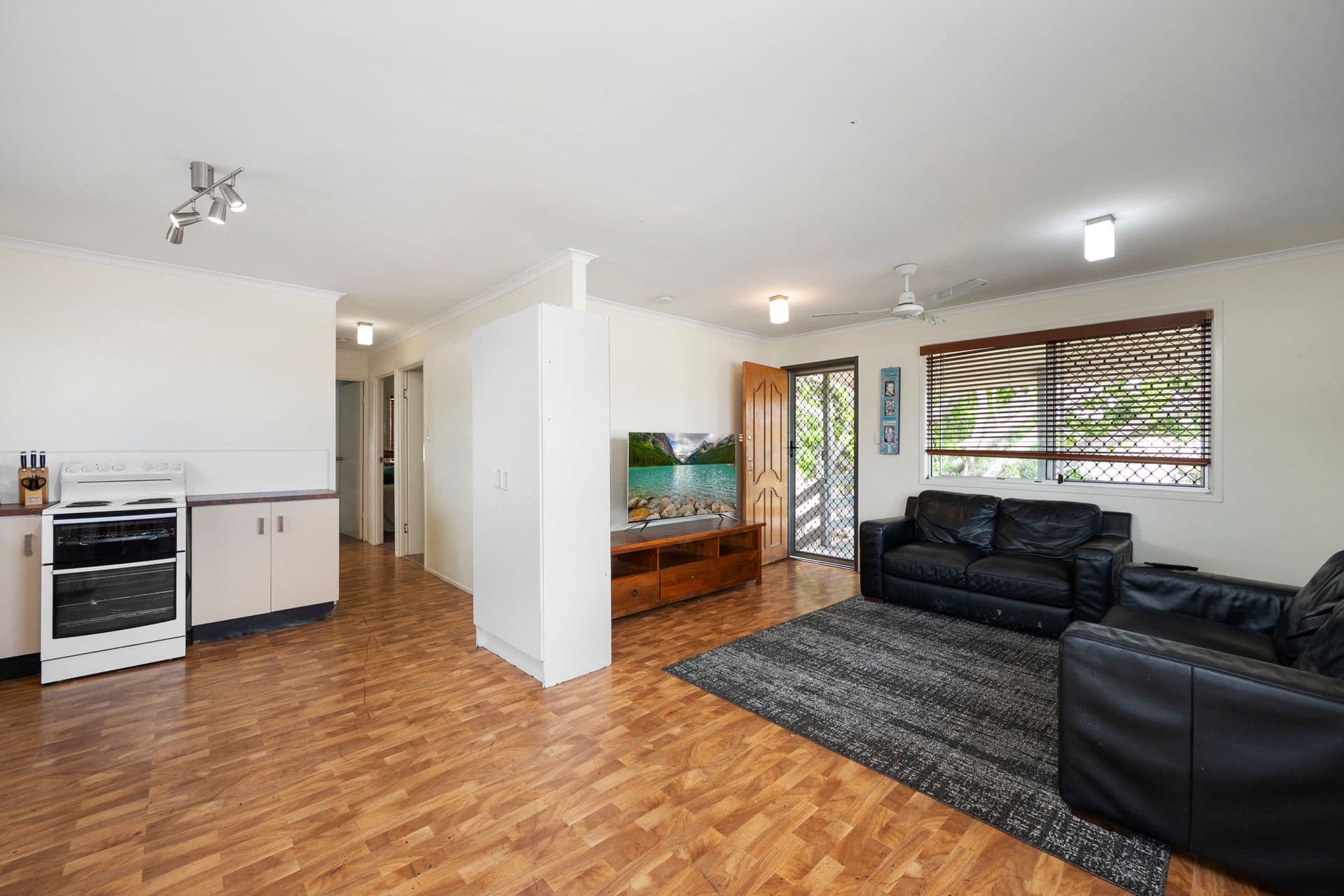 1438 Riverway Drive, Kelso, QLD, 4815, Kelso - Thumbnail 4