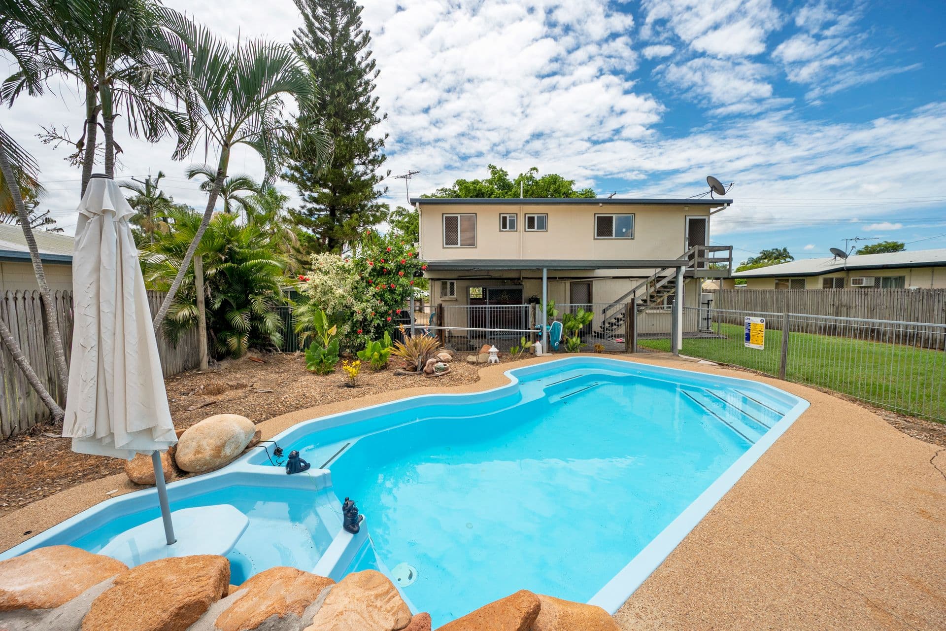 1438 Riverway Drive, Kelso, QLD, 4815, Kelso - Thumbnail 2