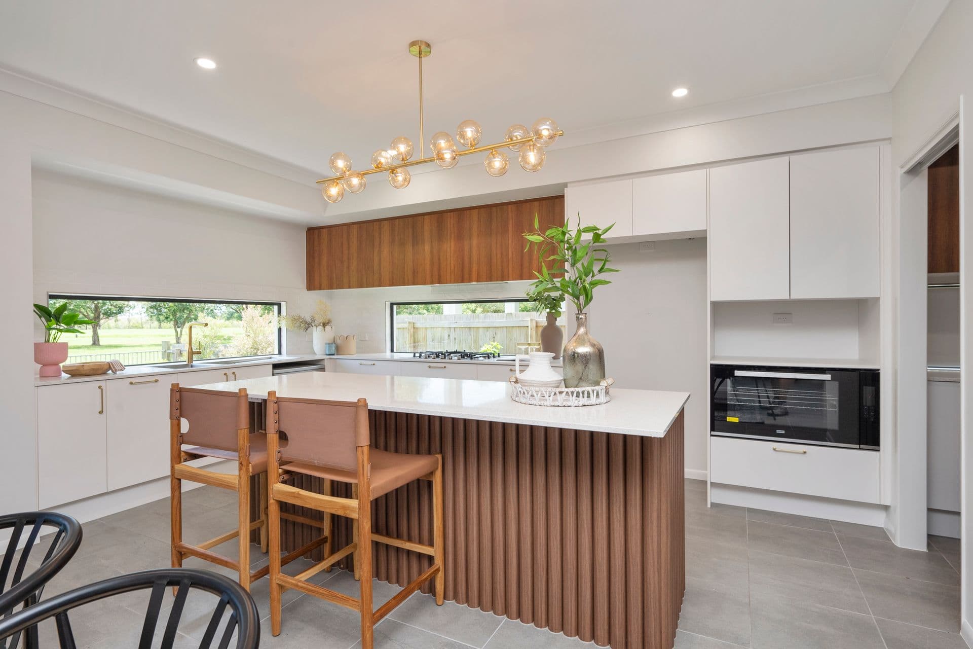 47 Tournament Drive, Rosslea, QLD, 4812, Rosslea - Thumbnail 2