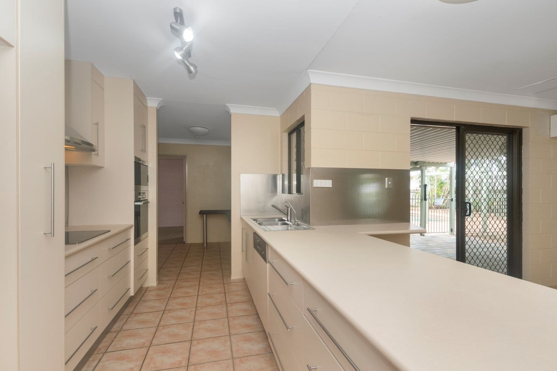10 Teal Street, Condon, QLD, 4815, Condon - Thumbnail 4
