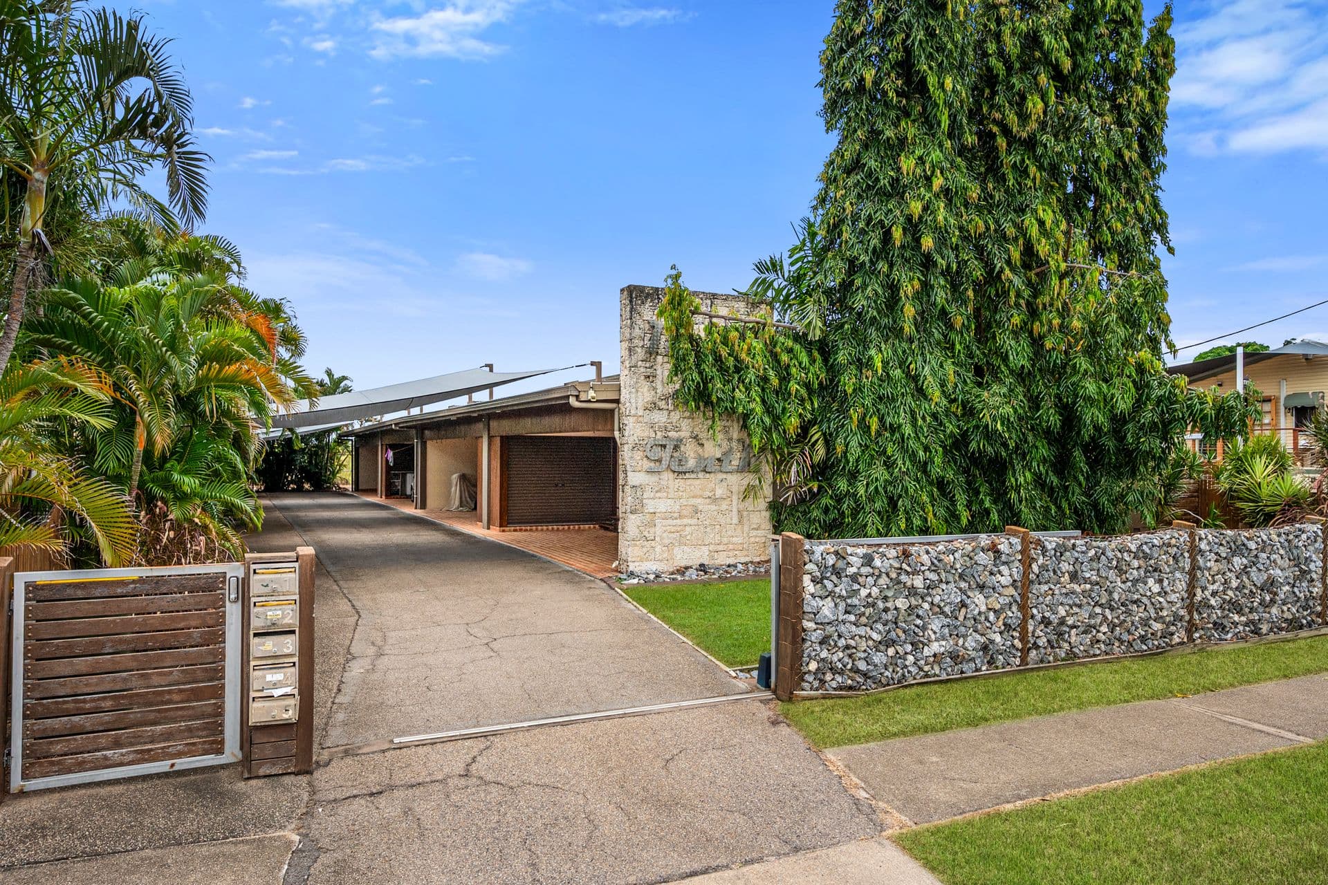4/11 Tenth Avenue, Railway Estate, QLD, 4810, Railway Estate - Image 1