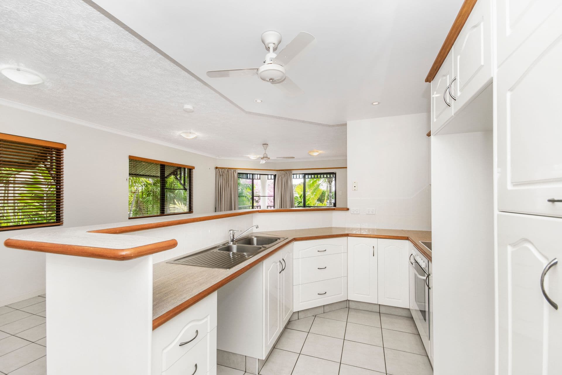 4/106 Eyre Street, North Ward, QLD, 4810, North Ward - Thumbnail 3