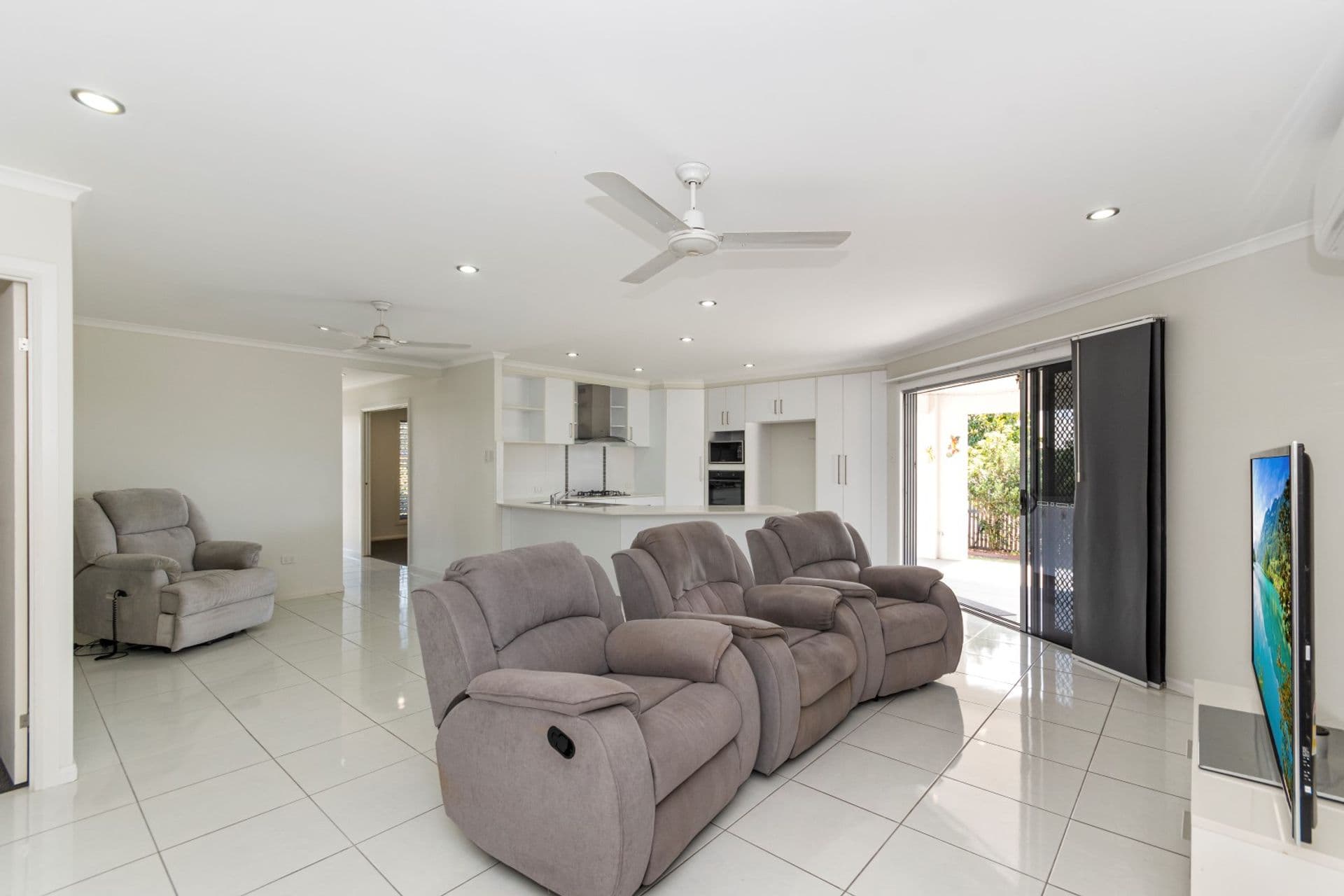 18 Corymbia Avenue, Bohle Plains, QLD, 4817, Bohle Plains - Thumbnail 5