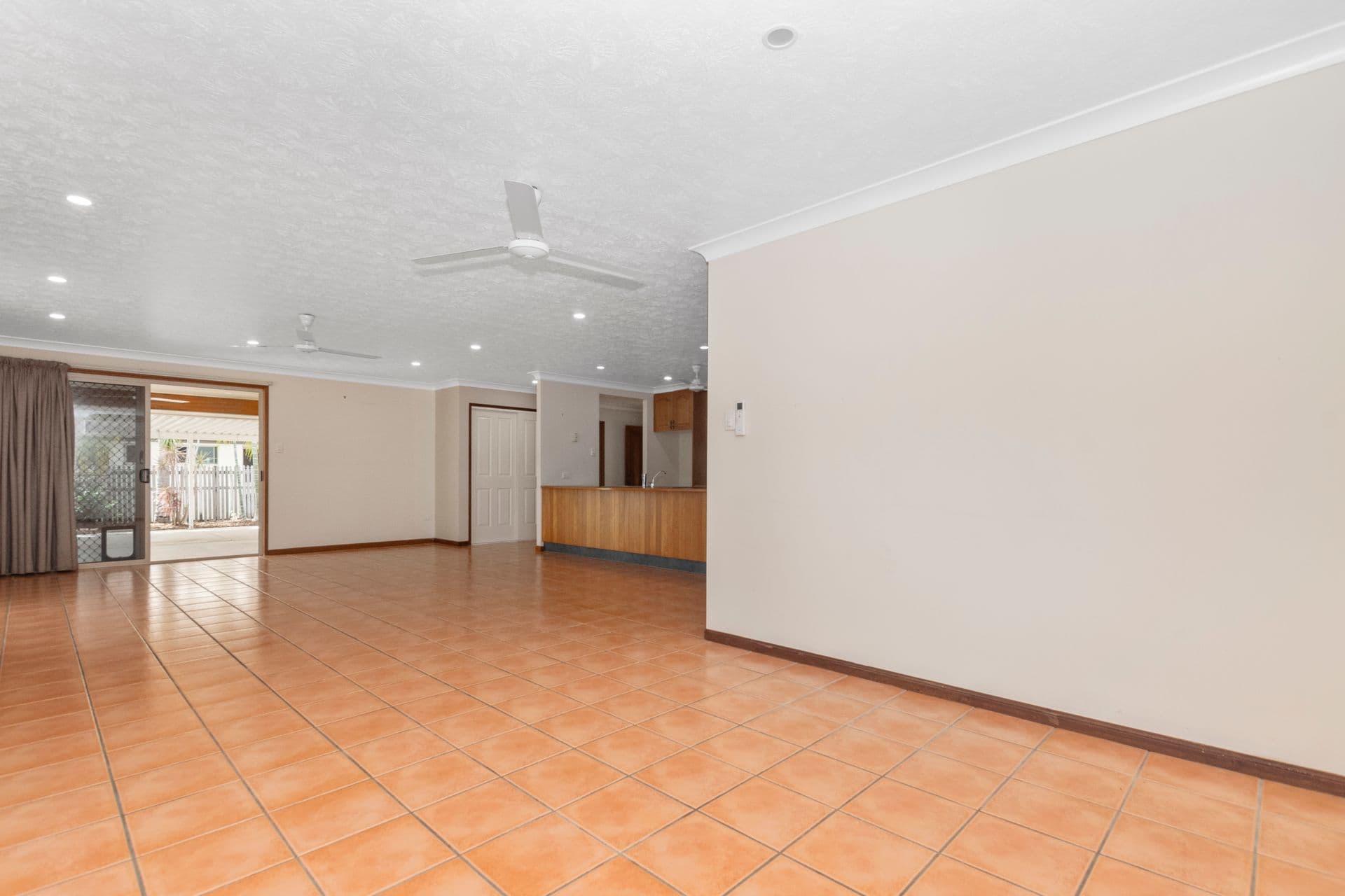 2 Melia Court, Bushland Beach, QLD, 4818, Bushland Beach - Thumbnail 4