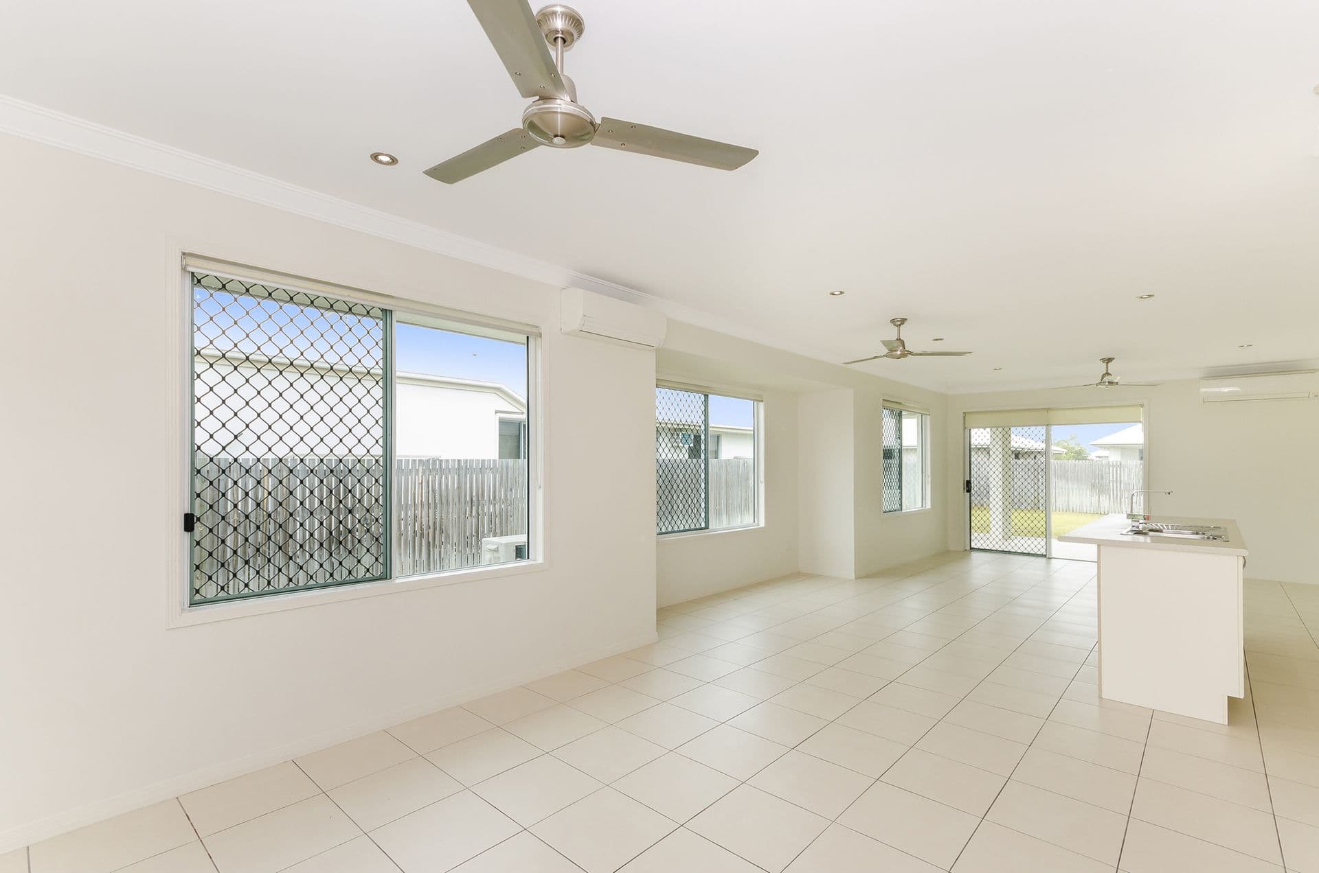17 Stockton Elbow, Mount Louisa, QLD, 4814, Mount Louisa - Thumbnail 3