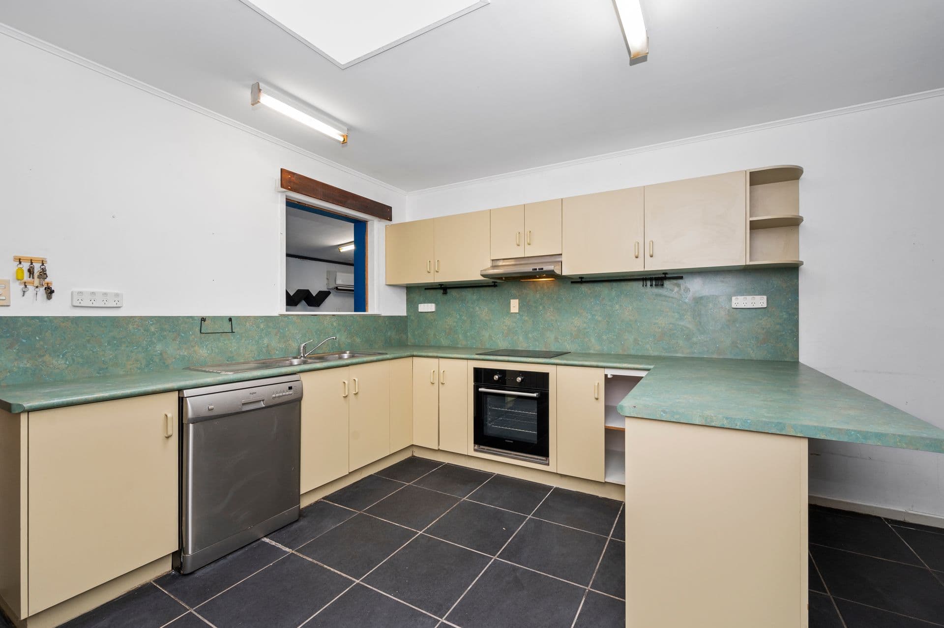 44 Fuller Street, Heatley, QLD, 4814, Heatley - Thumbnail 4