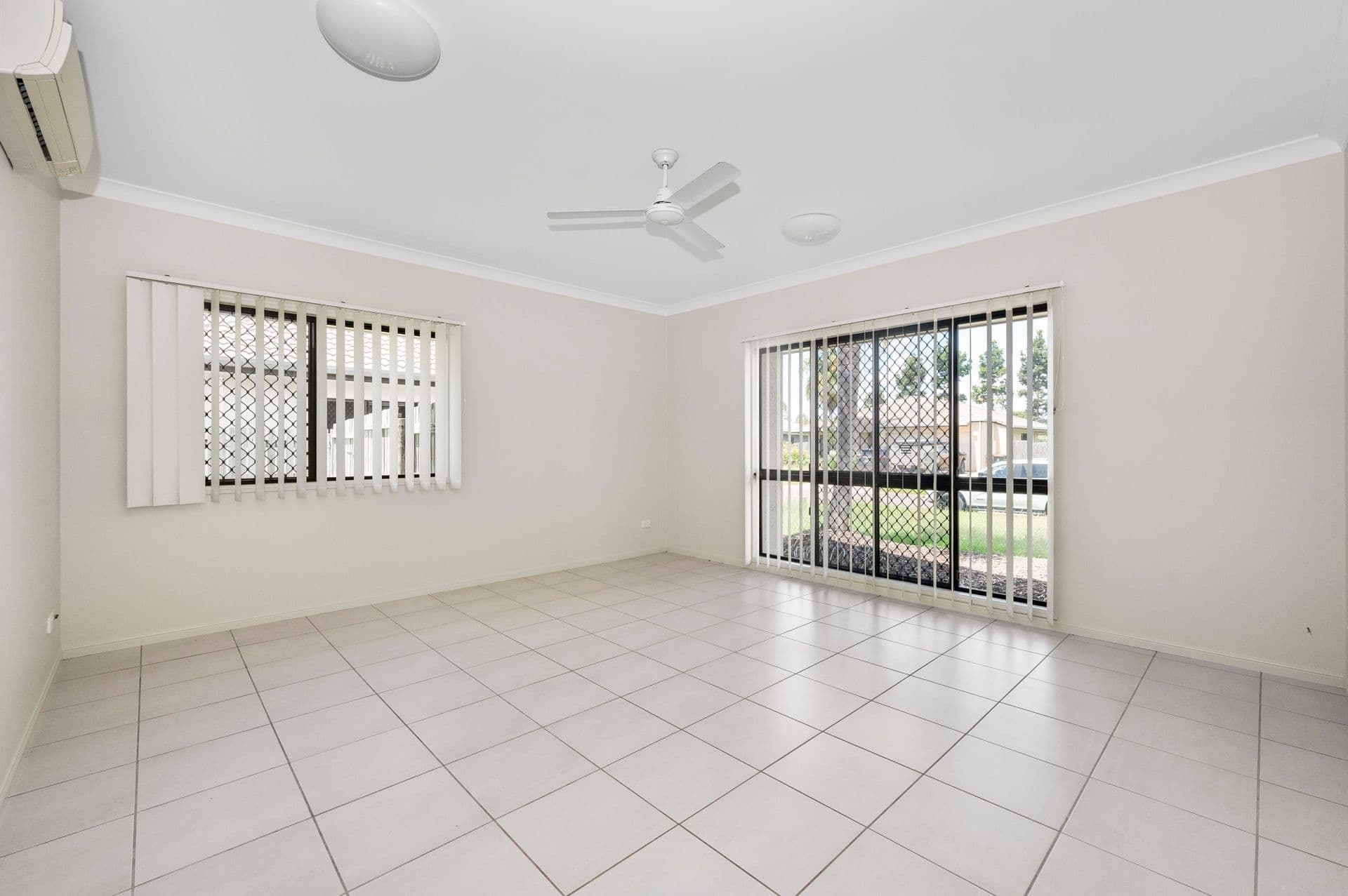 39 Mannikin Way, Bohle Plains, QLD, 4817, Bohle Plains - Thumbnail 2