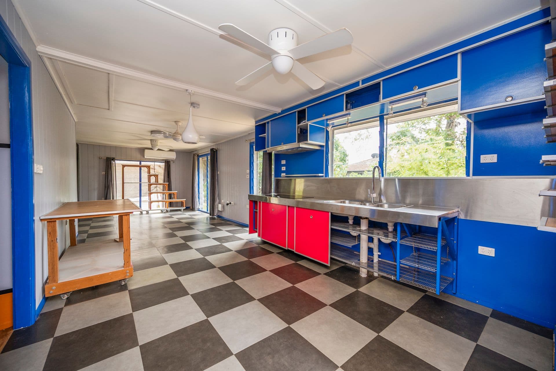 19 Hutchins Street, Heatley, QLD, 4814, Heatley - Thumbnail 2