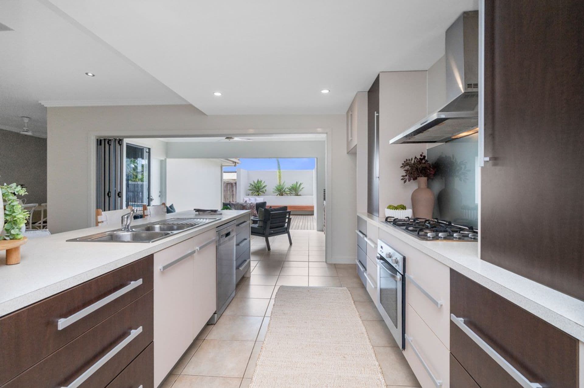 73 Bamboo Crescent, Mount Louisa, QLD, 4814, Mount Louisa - Thumbnail 4