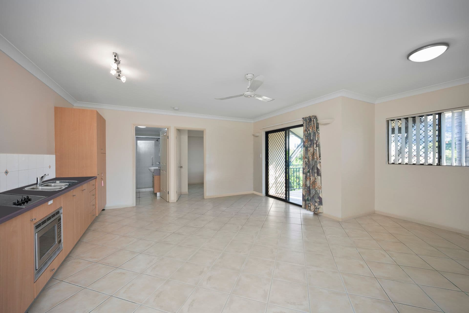 32/48-52 Mitchell Street, North Ward, QLD, 4810, North Ward - Thumbnail 3
