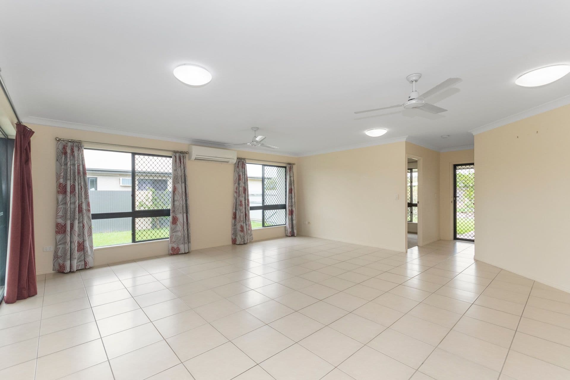 18 Dundabella Drive, Deeragun, QLD, 4818, Deeragun - Thumbnail 3