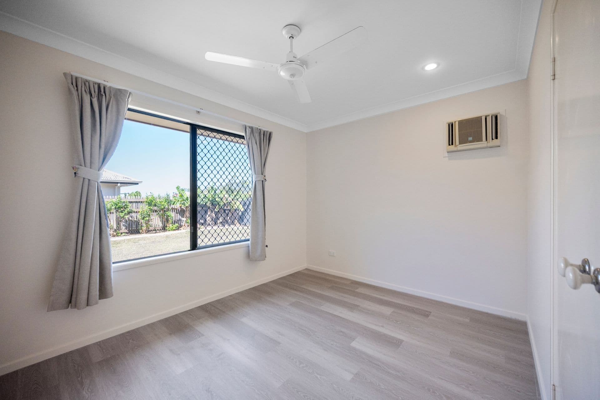32 Bamboo Crescent, Mount Louisa, QLD, 4814, Mount Louisa - Thumbnail 7