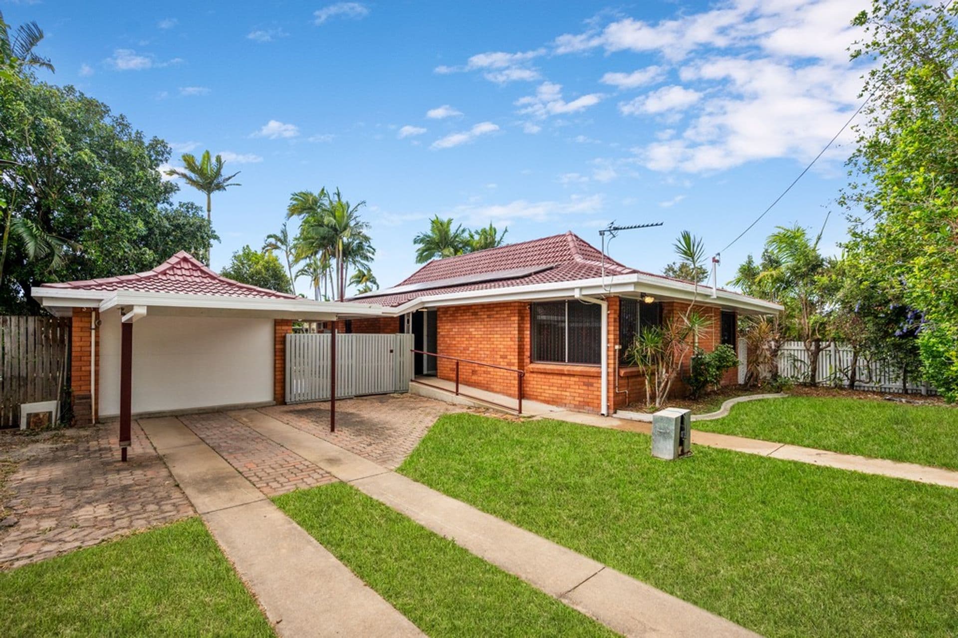 11 Pine Street, Kirwan, QLD, 4817, Kirwan - Thumbnail 2