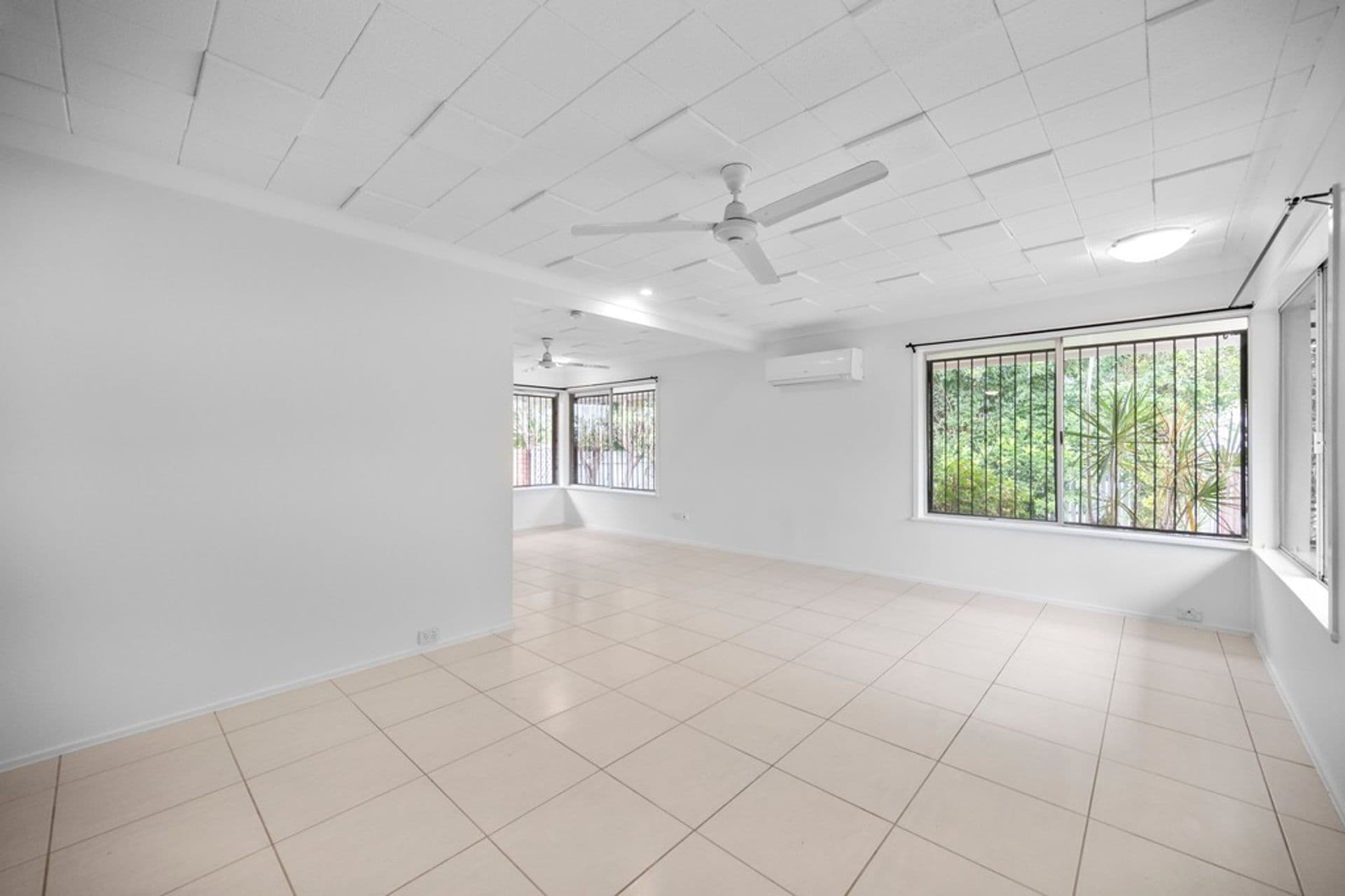 11 Pine Street, Kirwan, QLD, 4817, Kirwan - Thumbnail 4