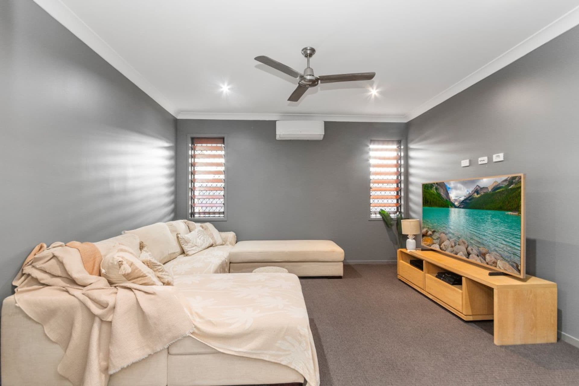 57 Daintree Drive, Bushland Beach, QLD, 4818, Bushland Beach - Thumbnail 4