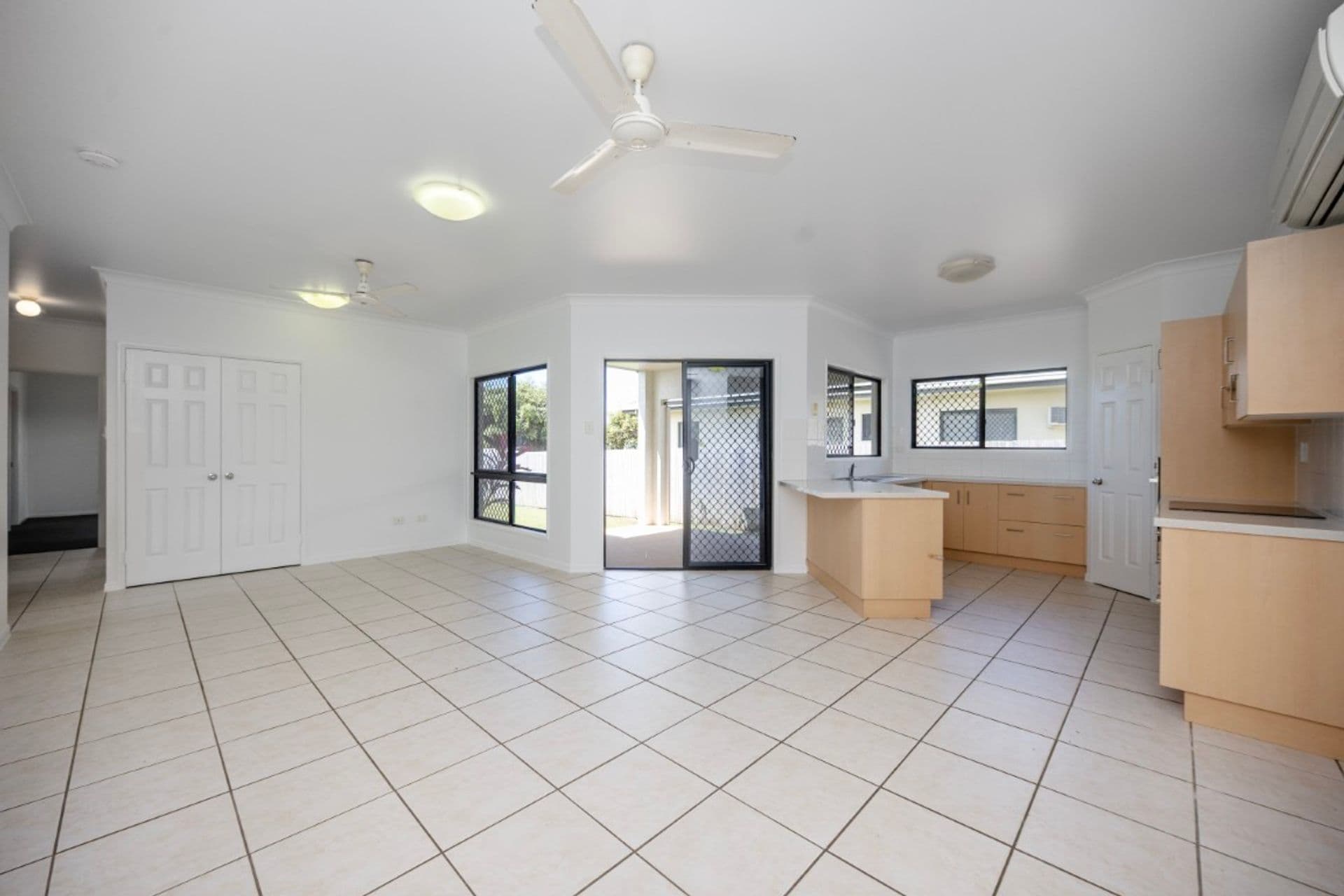 21 Castlemaine Street, Kirwan, QLD, 4817, Mount Louisa - Thumbnail 5